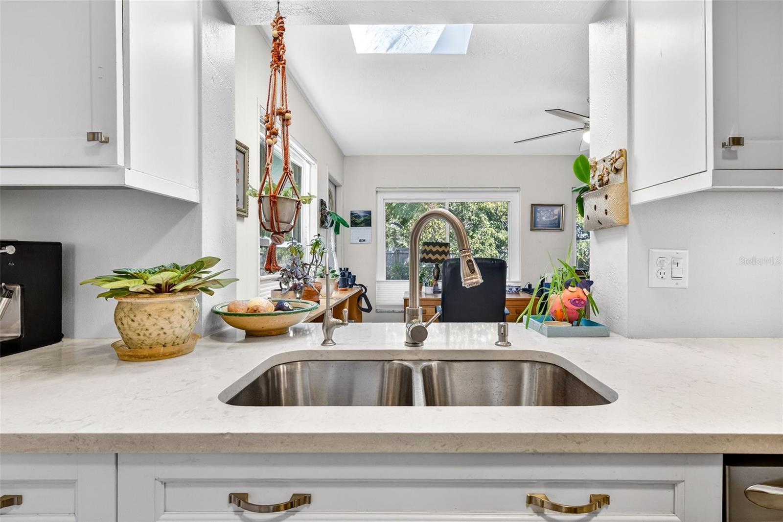 Image 16 of 74 For 6019 8th Avenue N