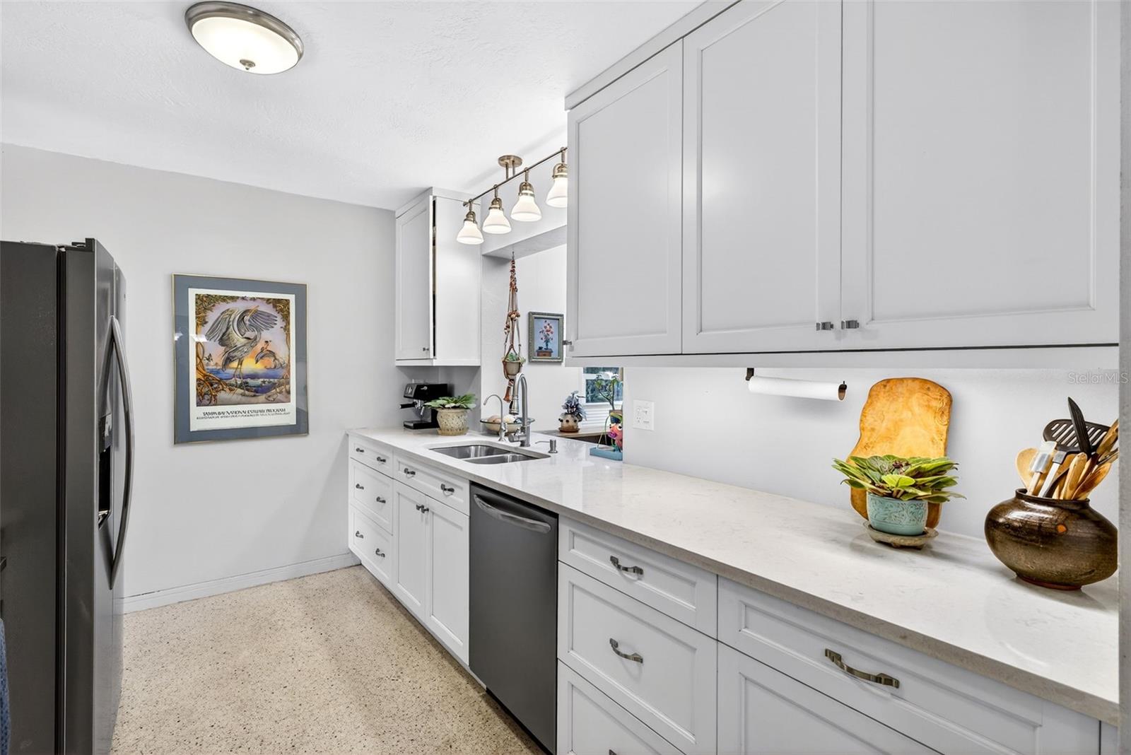 Image 18 of 74 For 6019 8th Avenue N