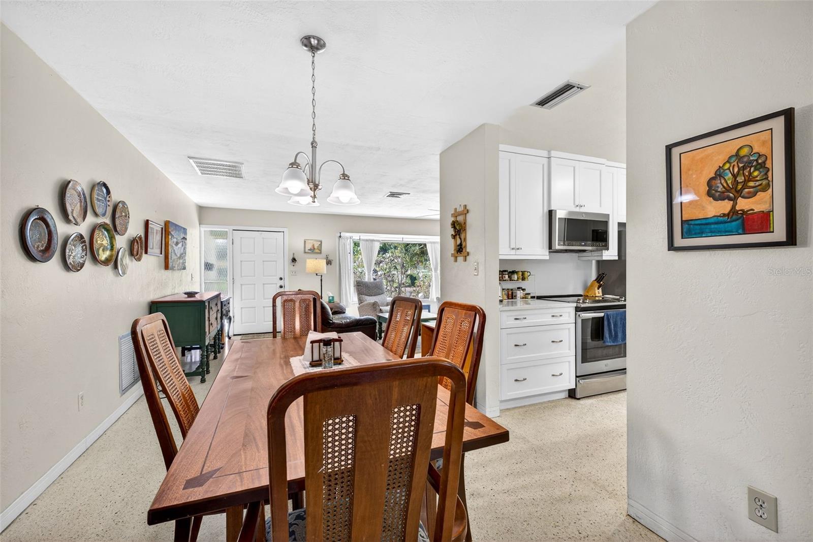 Image 22 of 74 For 6019 8th Avenue N