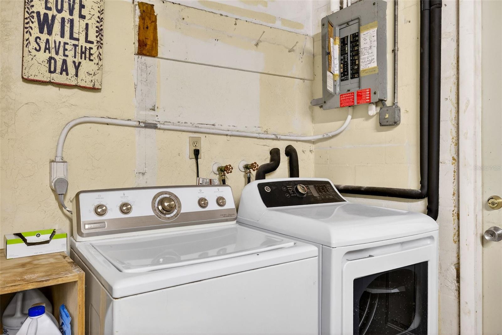 Image 42 of 74 For 6019 8th Avenue N