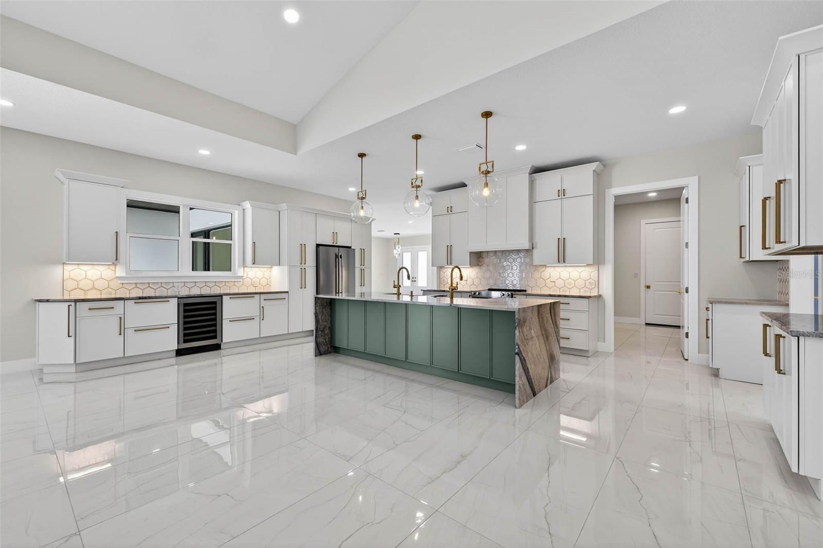 Image 14 of 72 For 14447 Mark Drive