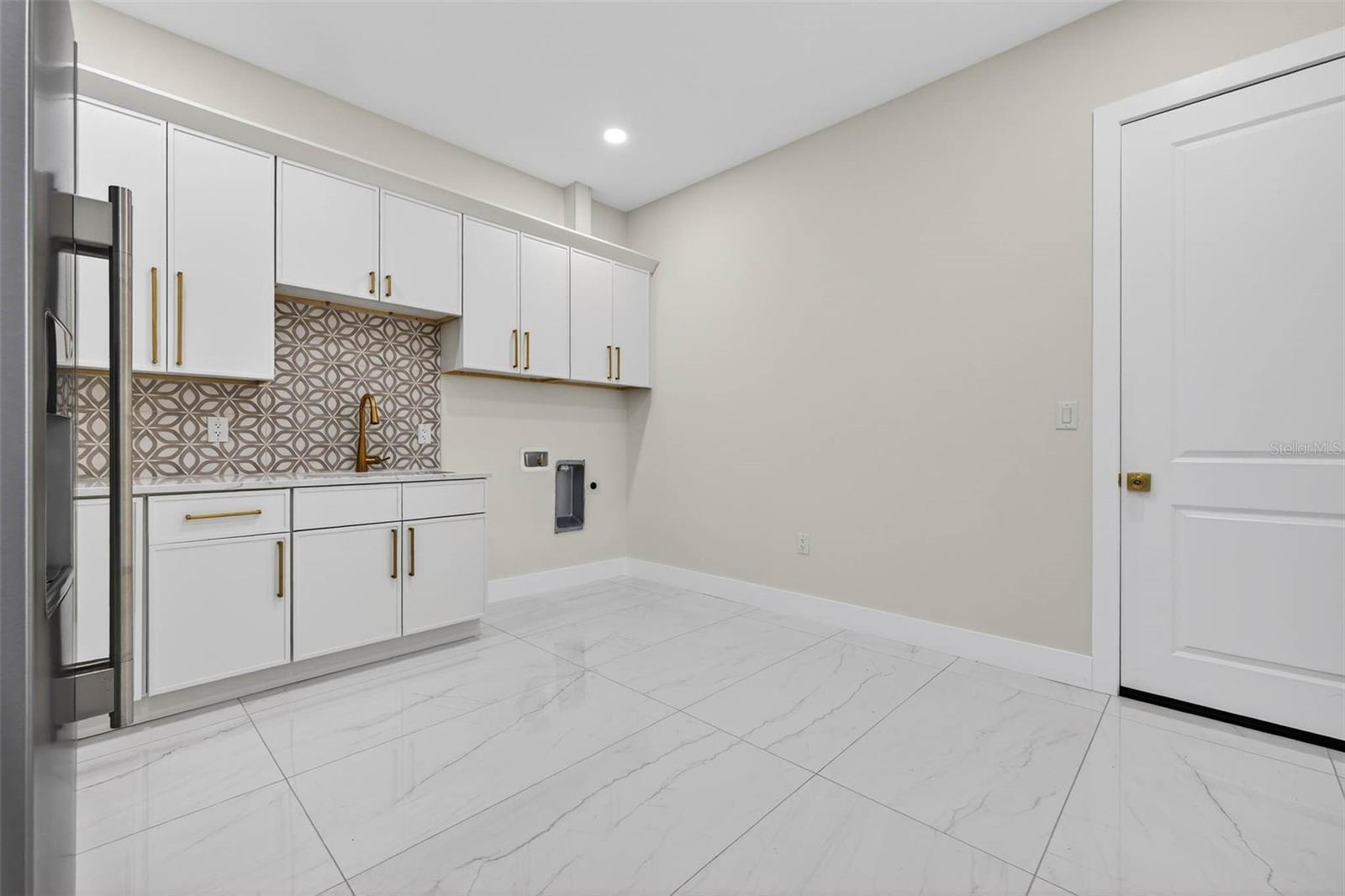 Image 28 of 72 For 14447 Mark Drive