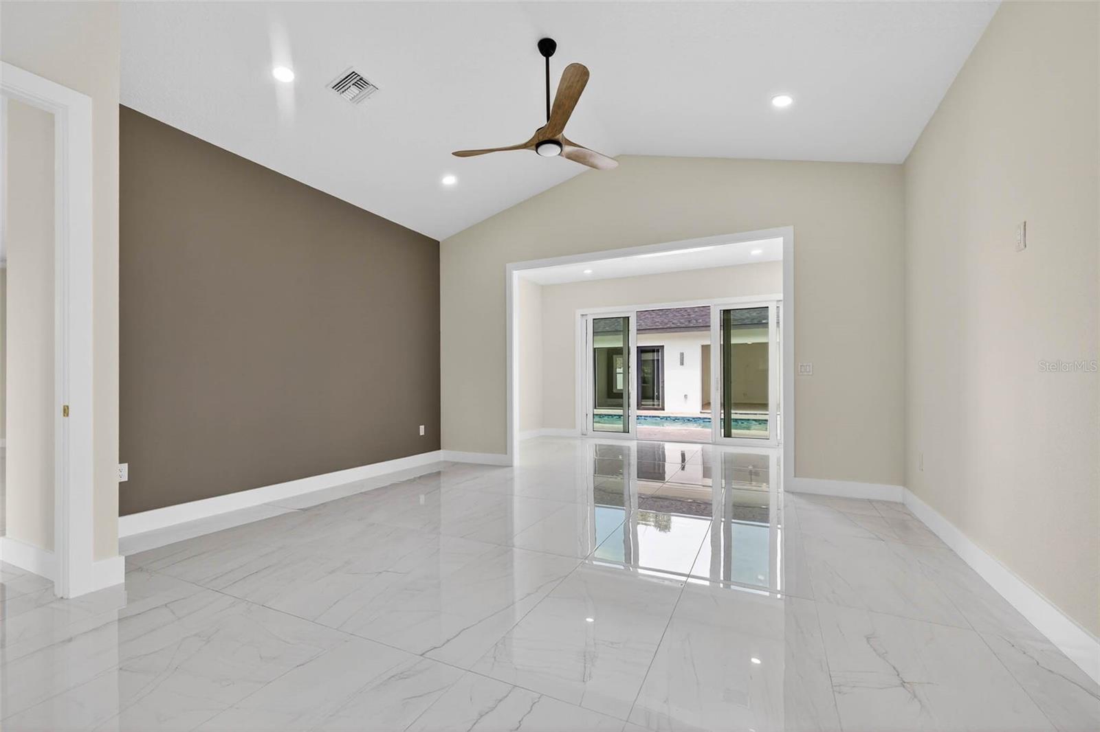 Image 30 of 72 For 14447 Mark Drive