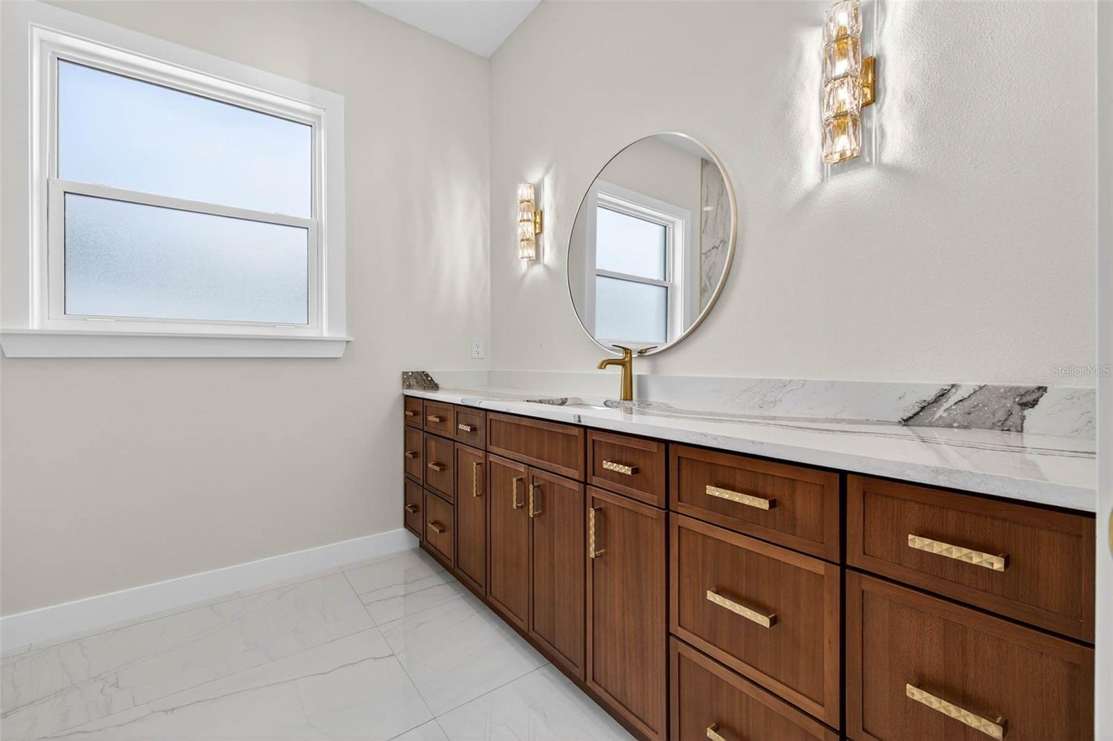 Image 50 of 72 For 14447 Mark Drive