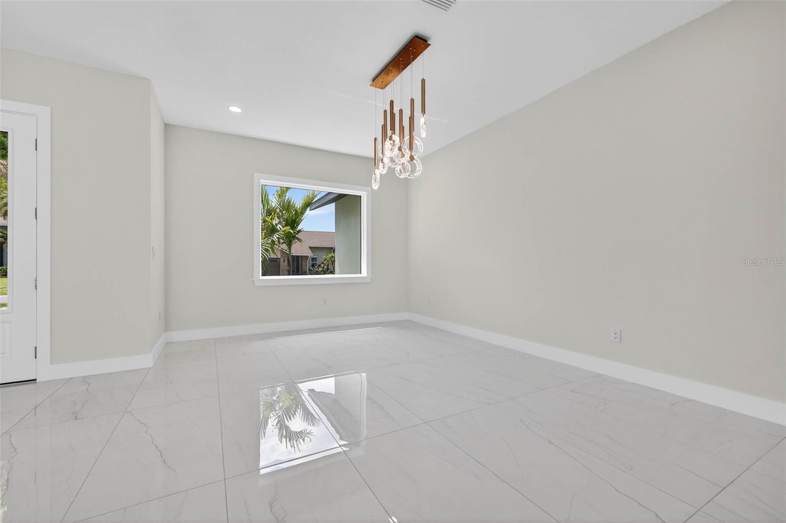 Image 9 of 72 For 14447 Mark Drive