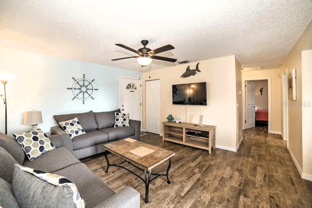 Image 36 of 57 For 725 1st Street