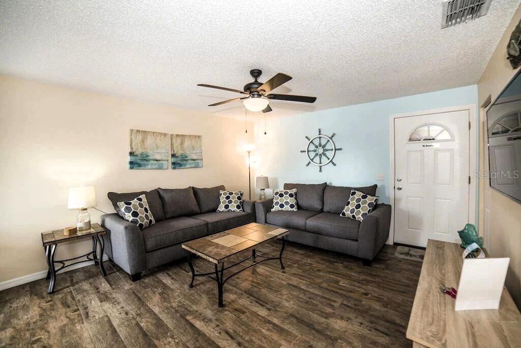 Image 38 of 57 For 725 1st Street