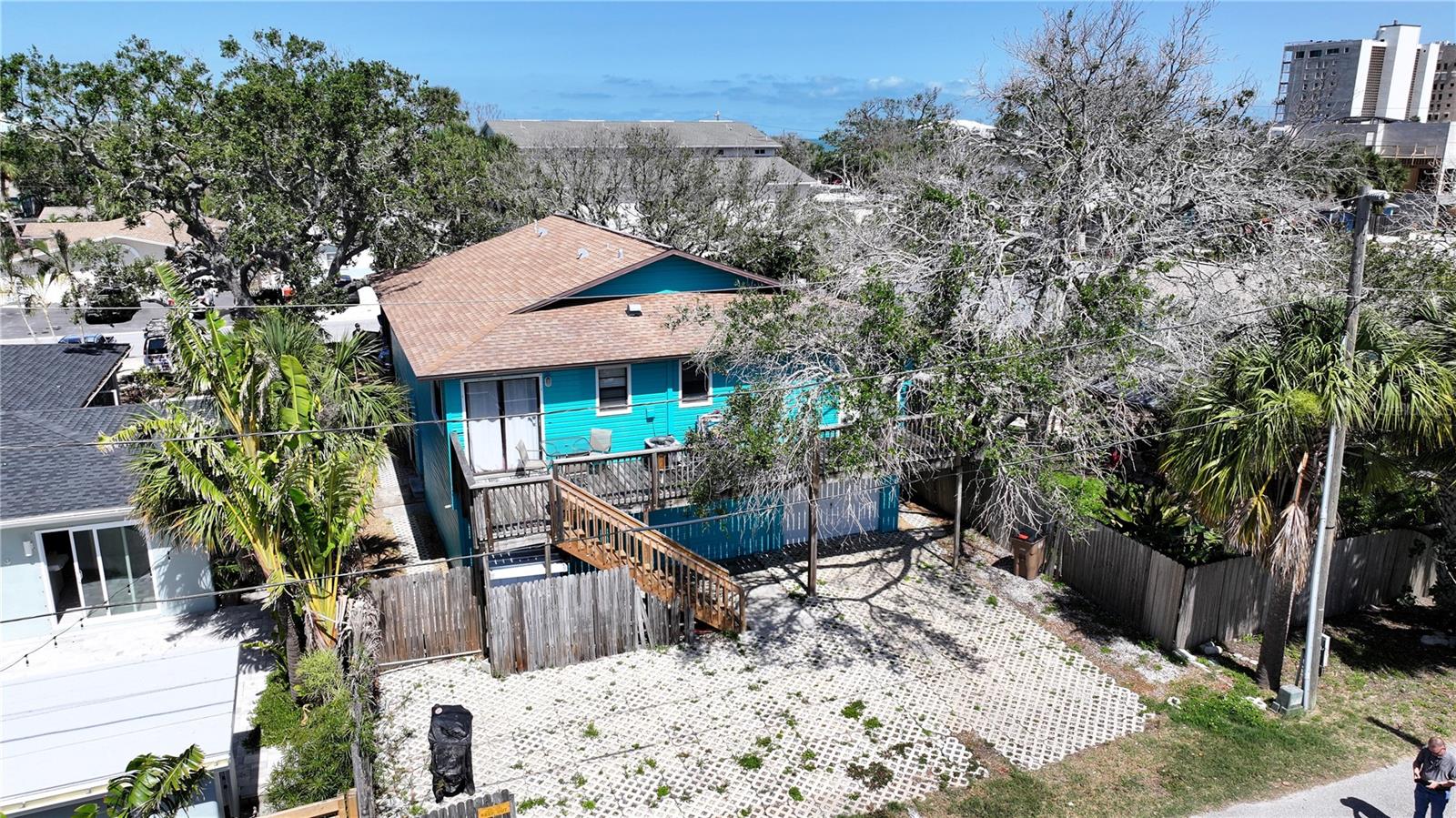 Image 6 of 57 For 725 1st Street