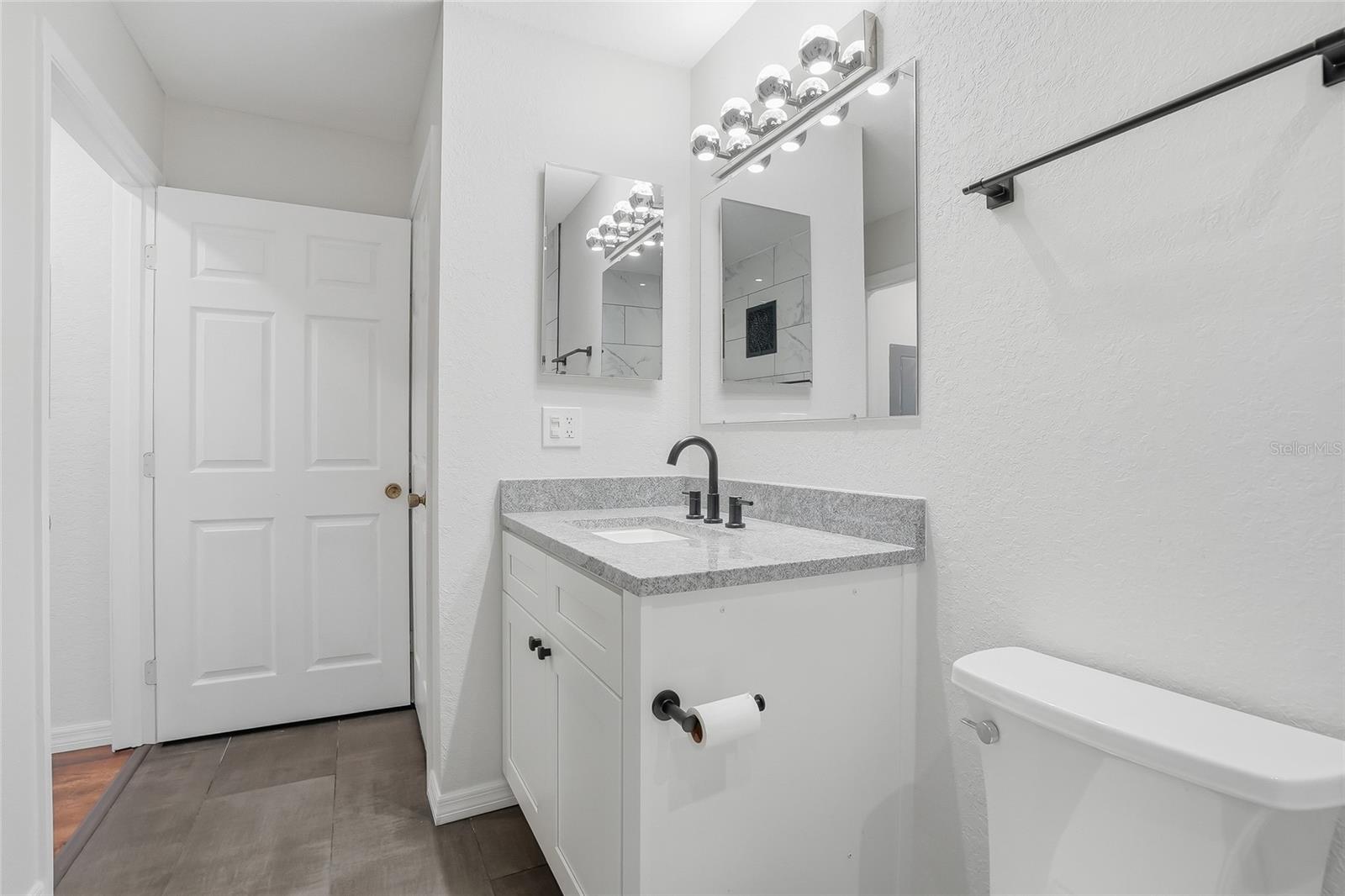 Image 23 of 48 For 8809 Manor Loop 106