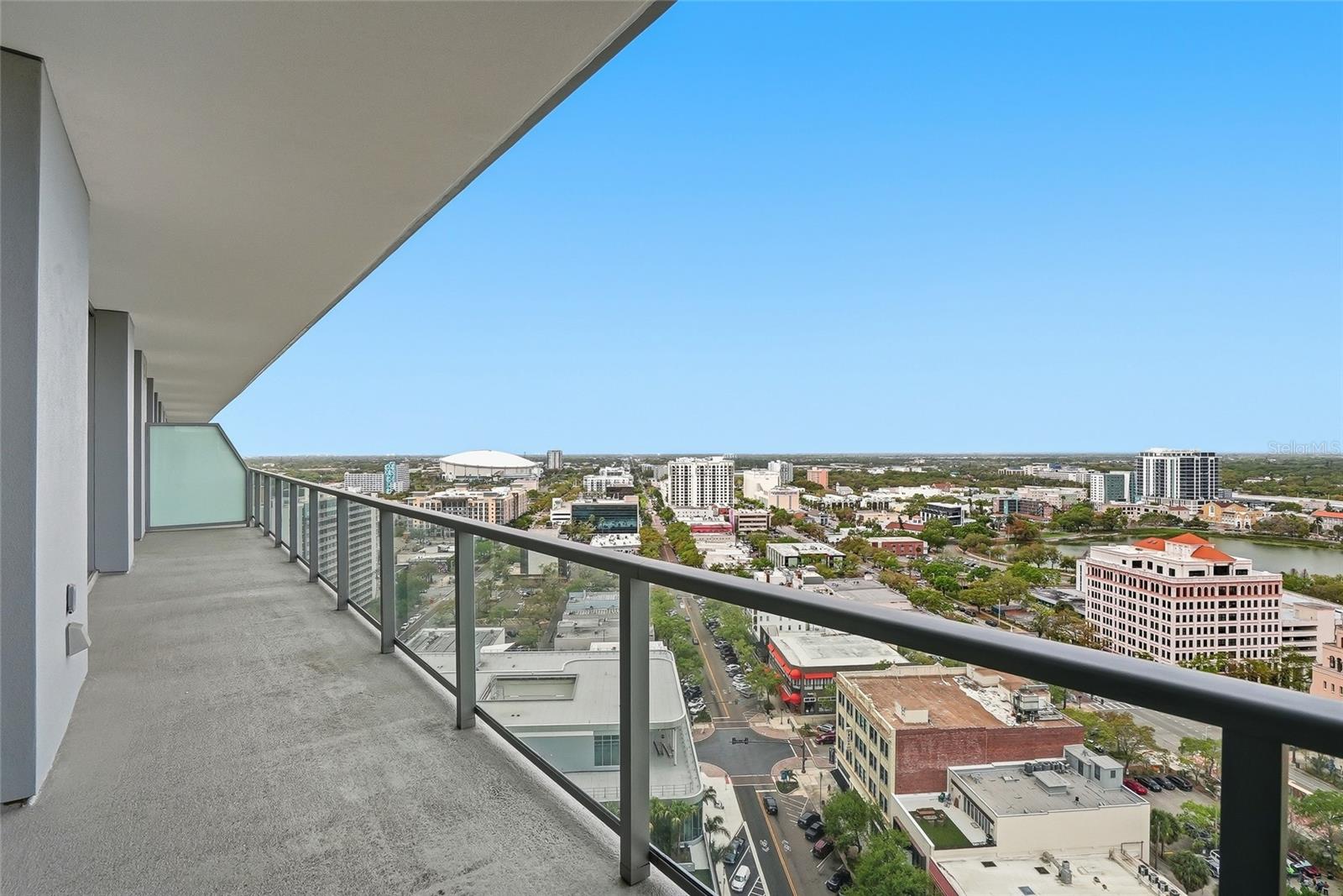 Image 18 of 71 For 400 Central Avenue 2008