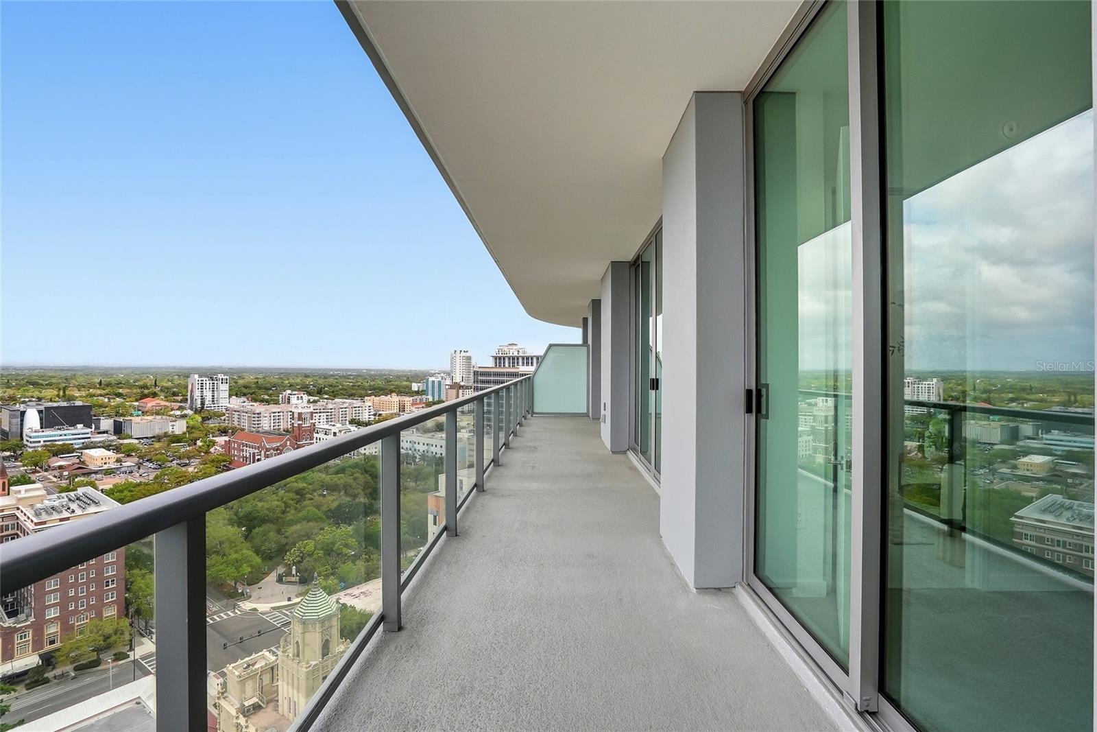 Image 20 of 71 For 400 Central Avenue 2008