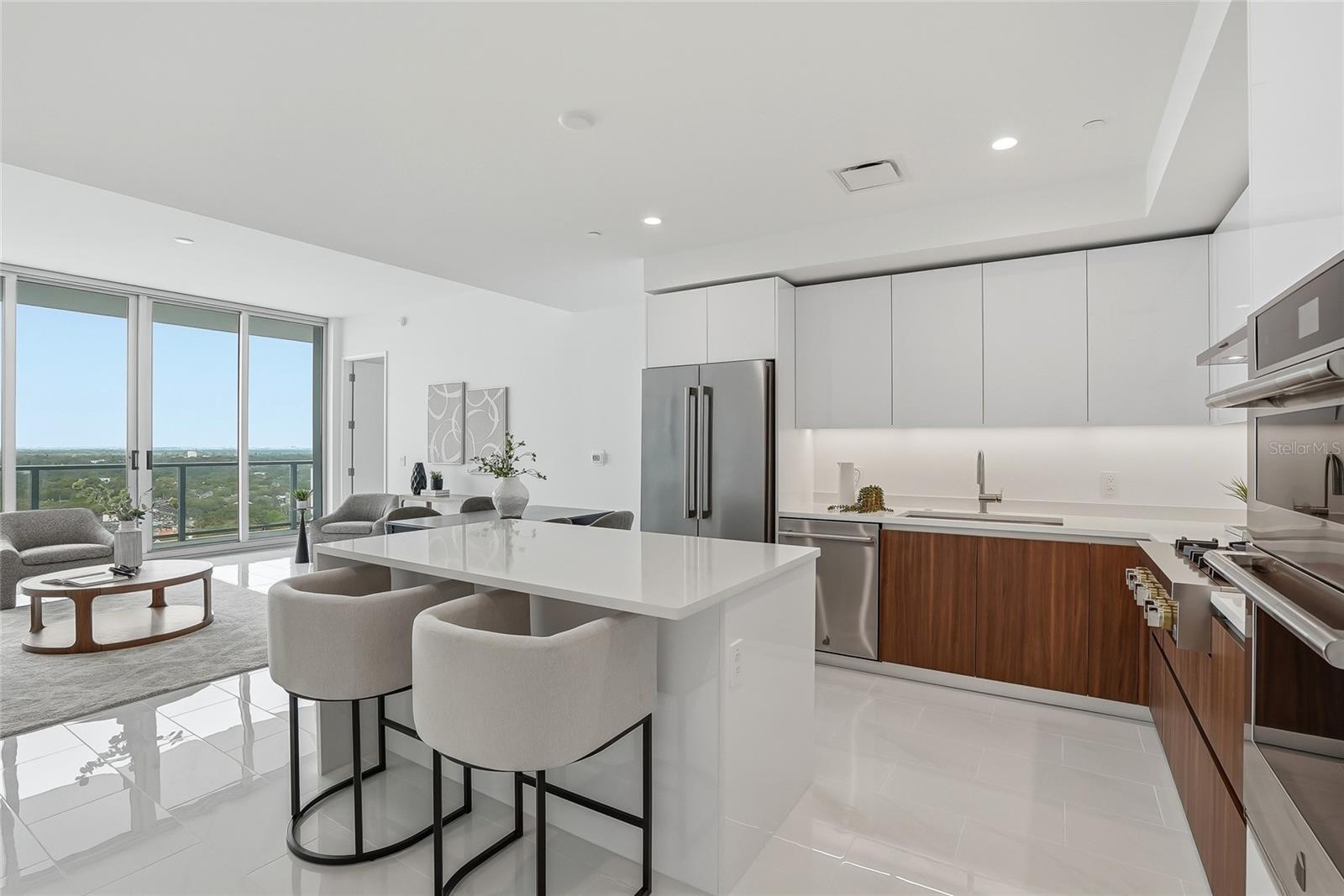 Image 4 of 71 For 400 Central Avenue 2008