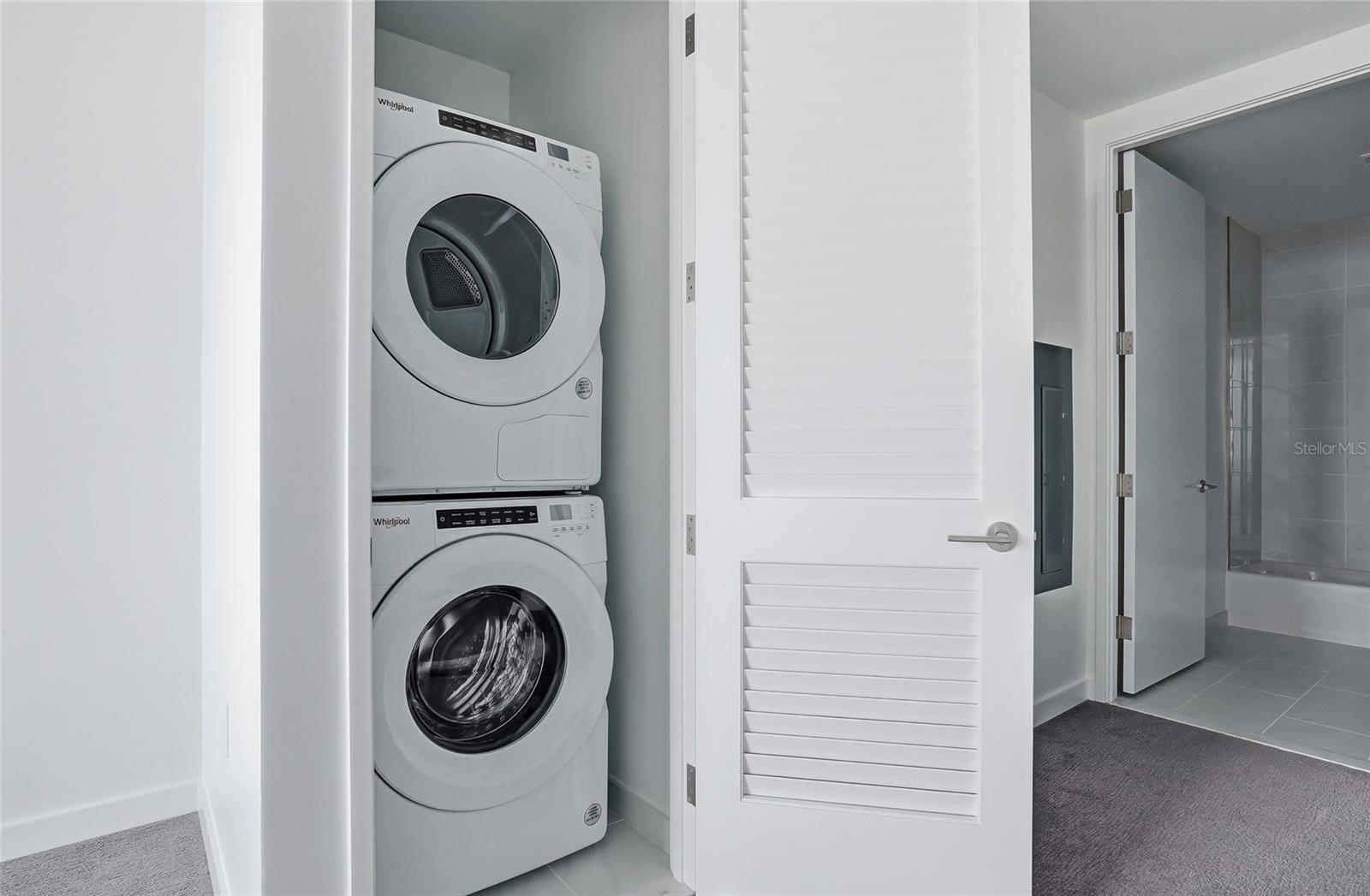 Image 40 of 71 For 400 Central Avenue 2008