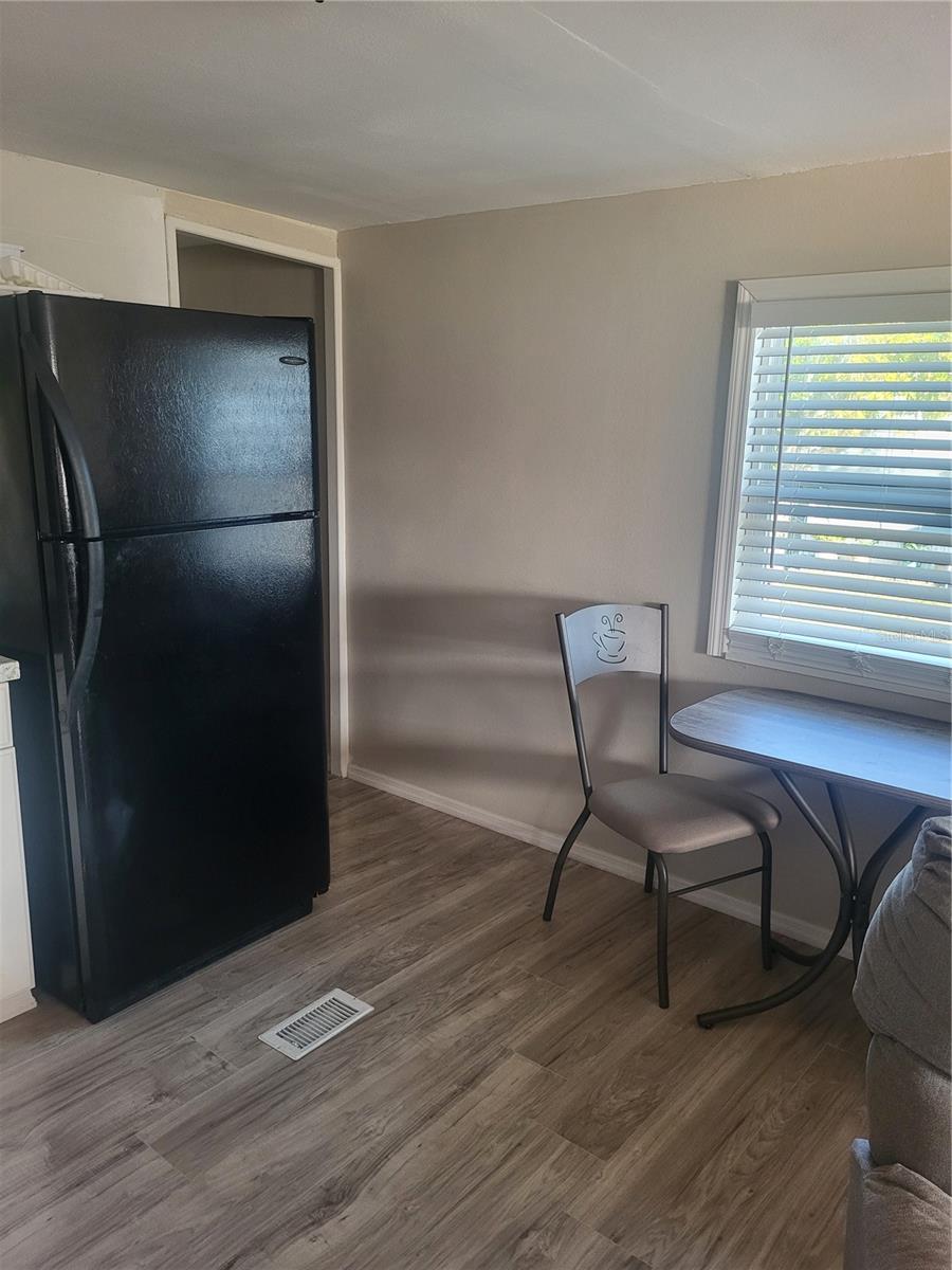 Image 10 of 26 For 6580 Seminole Boulevard 424