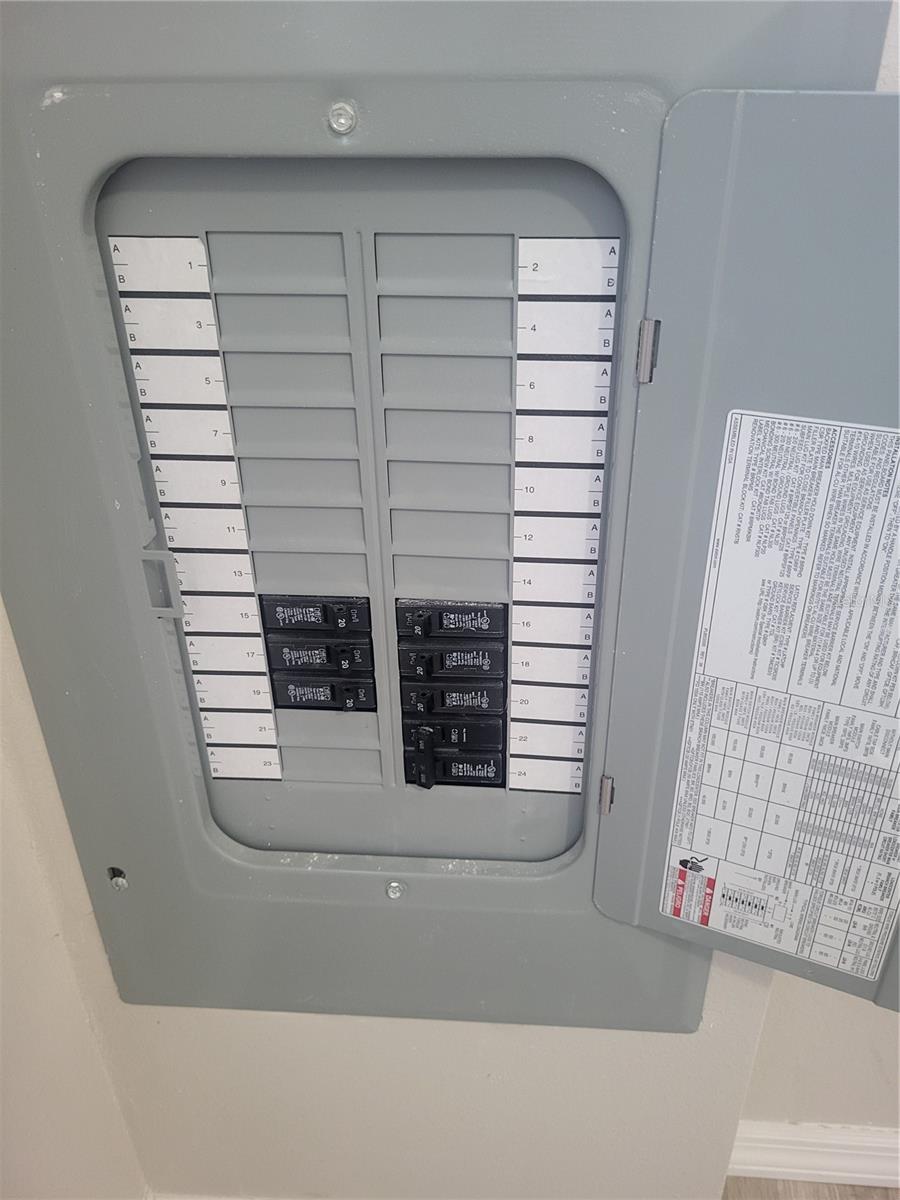 Image 12 of 26 For 6580 Seminole Boulevard 424