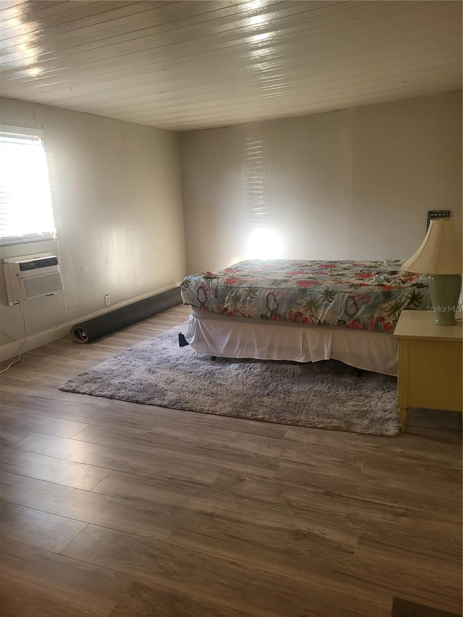 Image 16 of 26 For 6580 Seminole Boulevard 424