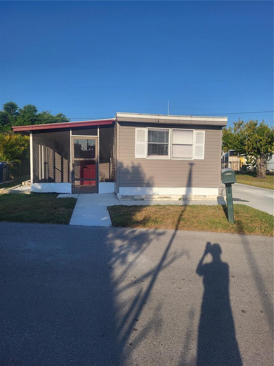 Image 2 of 26 For 6580 Seminole Boulevard 424