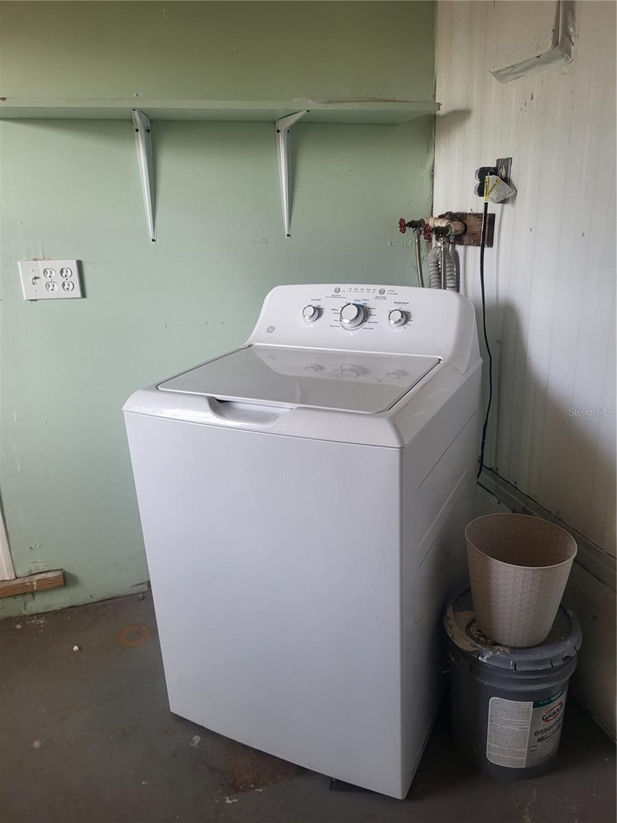 Image 20 of 26 For 6580 Seminole Boulevard 424