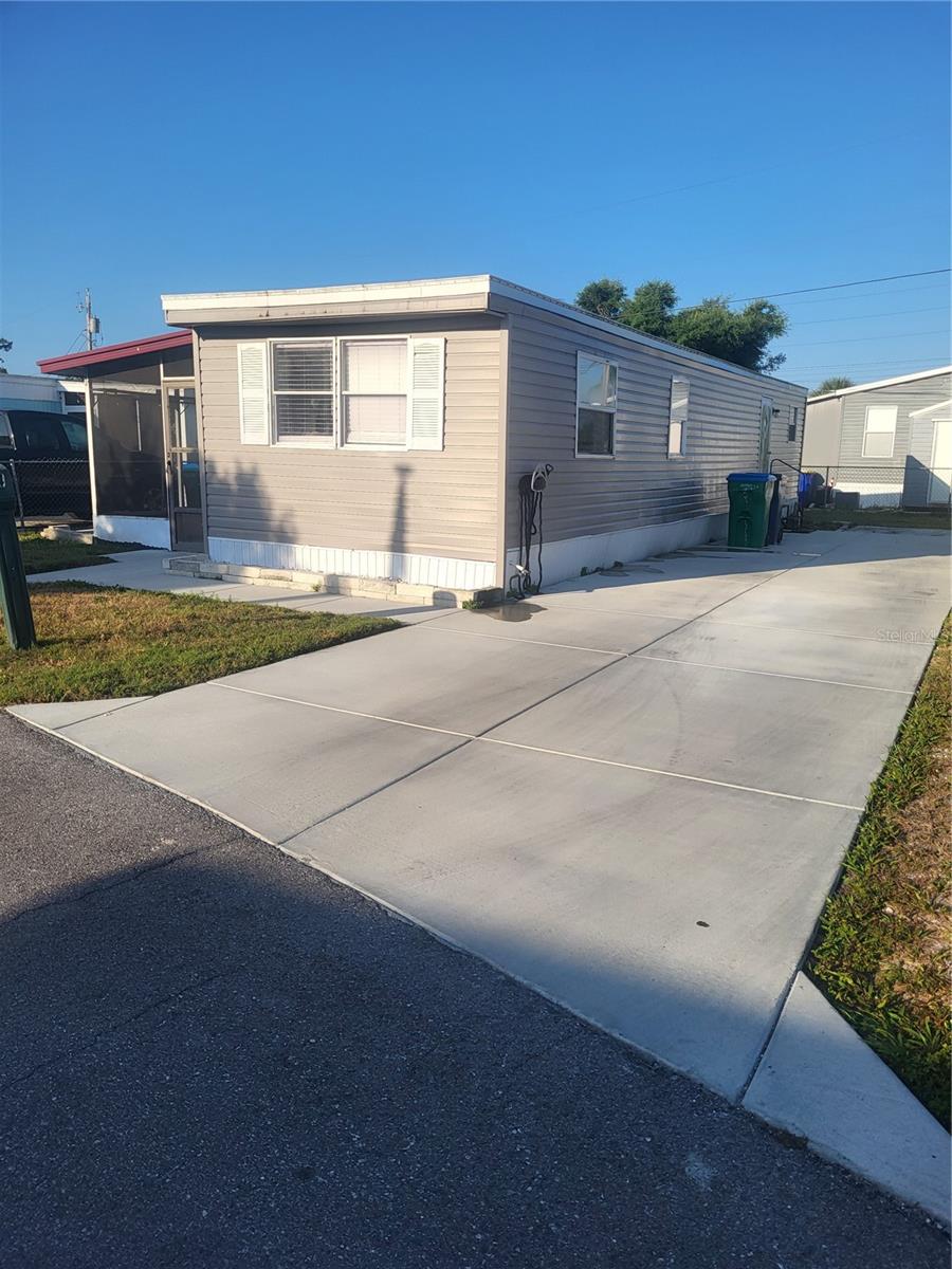 Image 4 of 26 For 6580 Seminole Boulevard 424