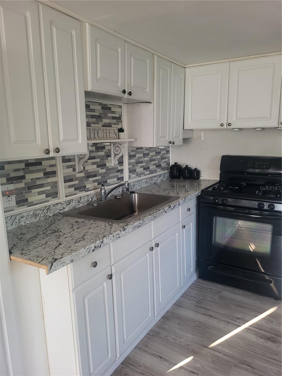 Image 9 of 26 For 6580 Seminole Boulevard 424