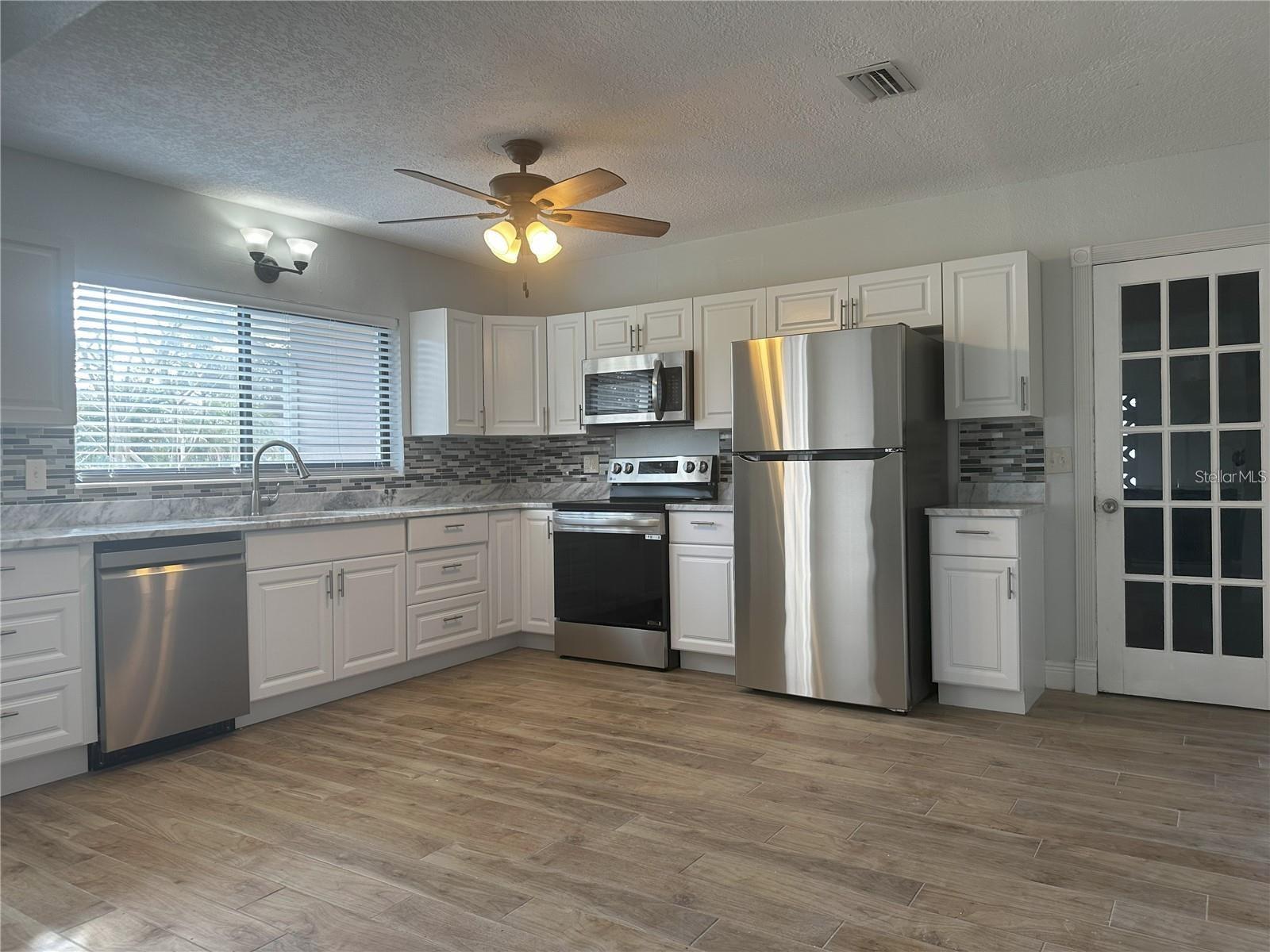 Image 4 of 21 For 1790 Santa Barbara Drive