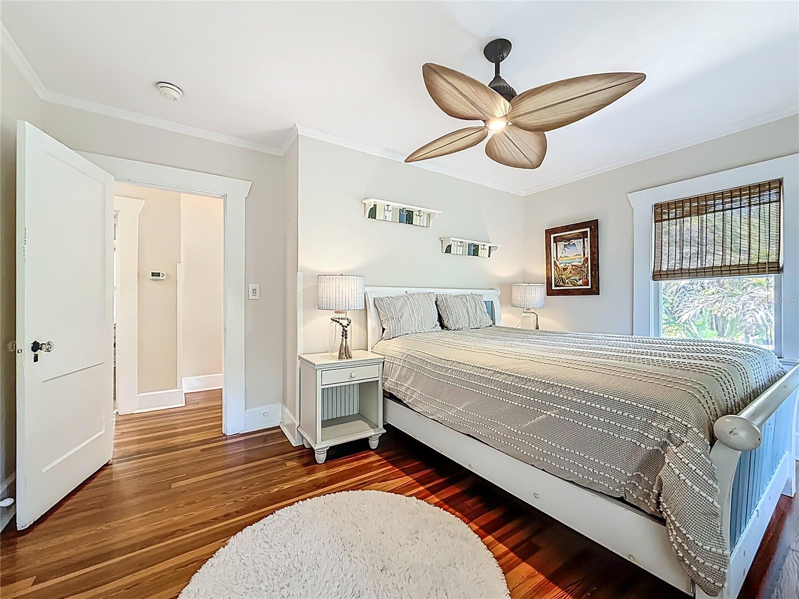 Listing photo id 22 for 315 8th Avenue Ne