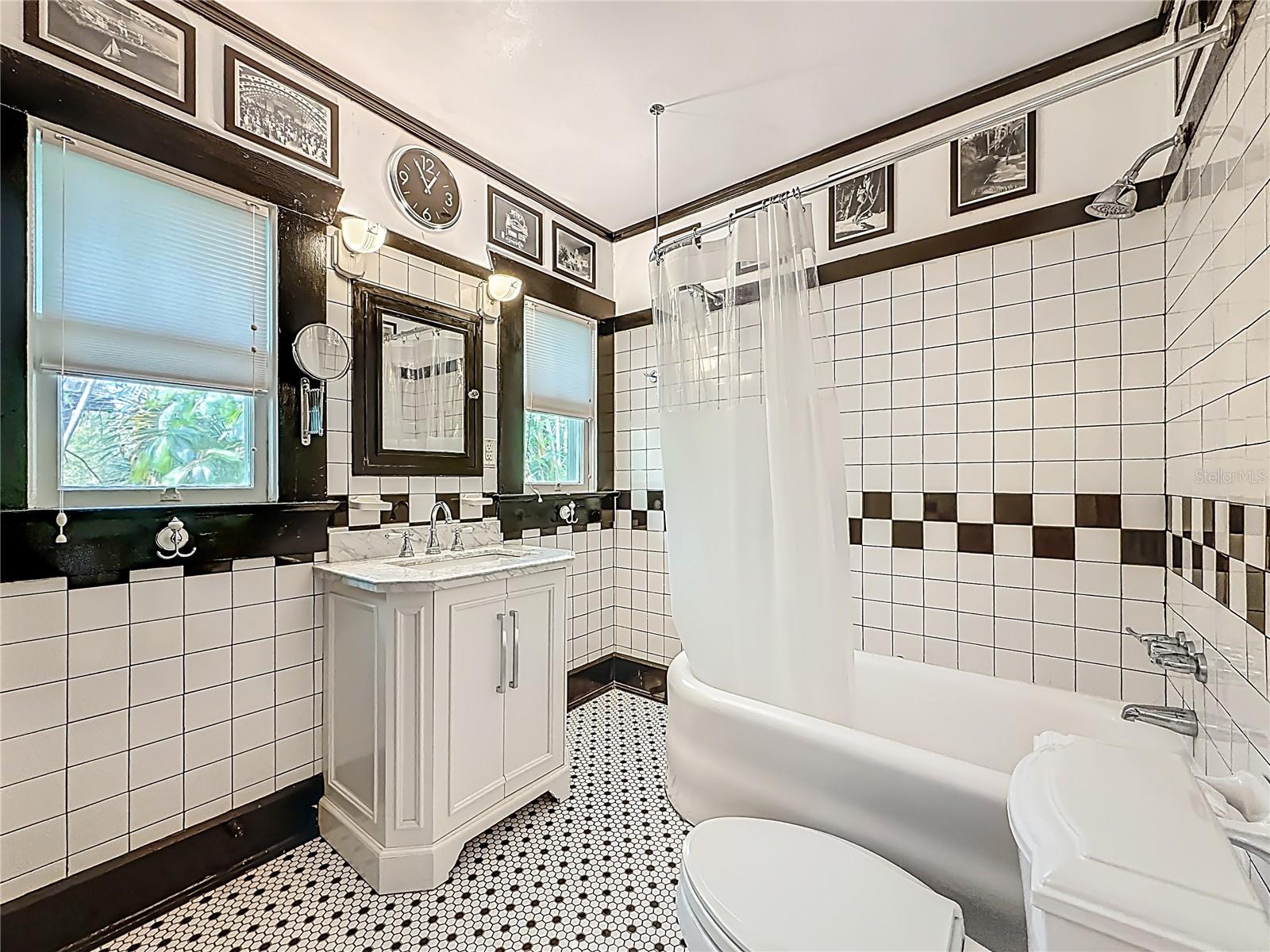 Listing photo id 26 for 315 8th Avenue Ne