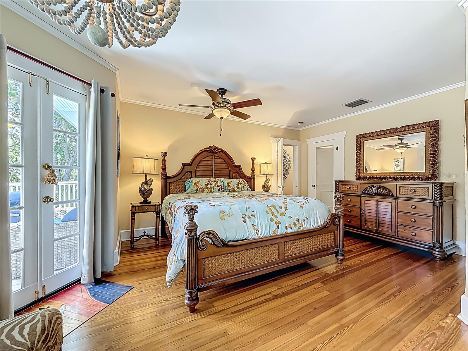 Listing photo id 28 for 315 8th Avenue Ne