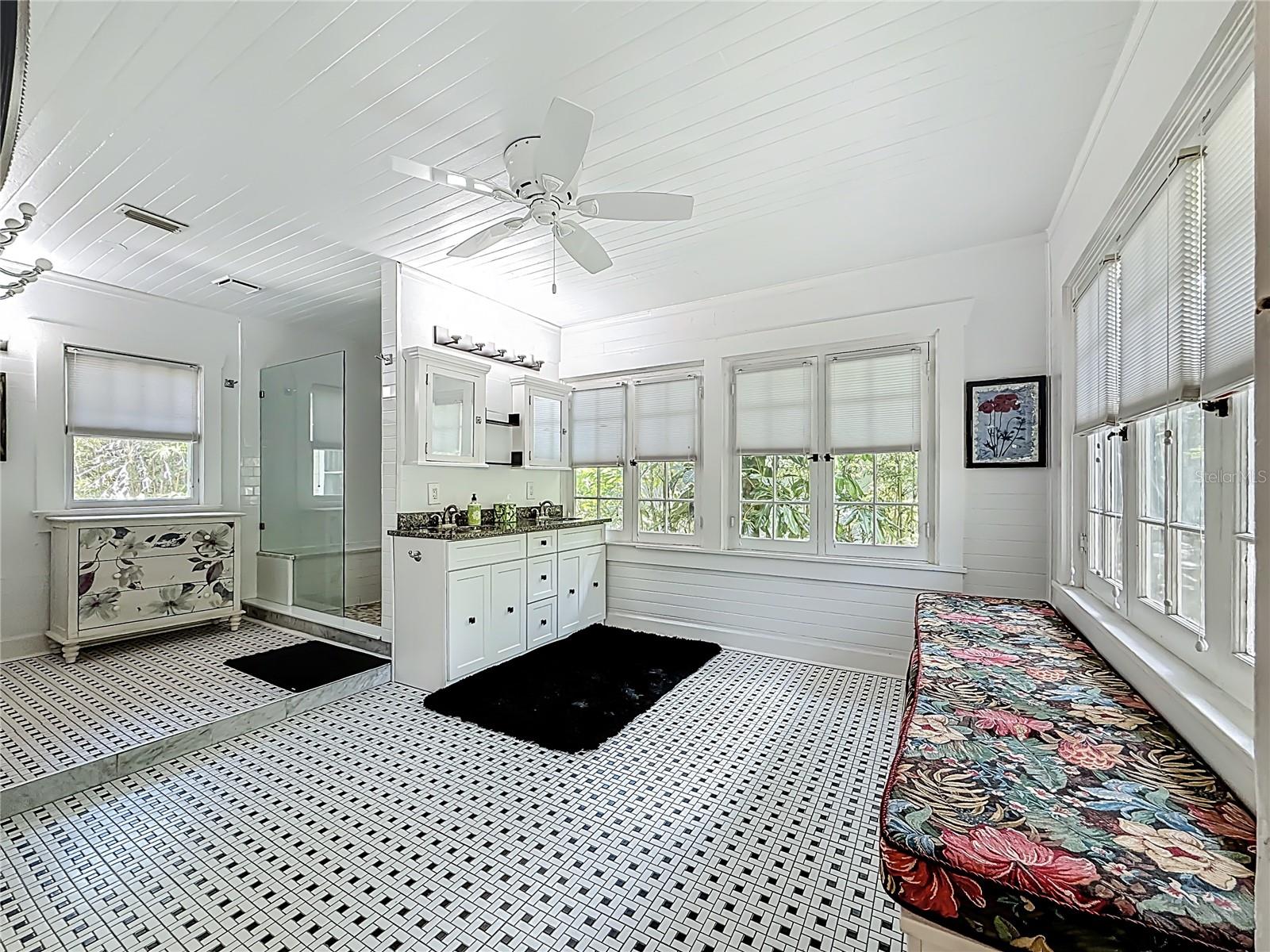 Listing photo id 29 for 315 8th Avenue Ne