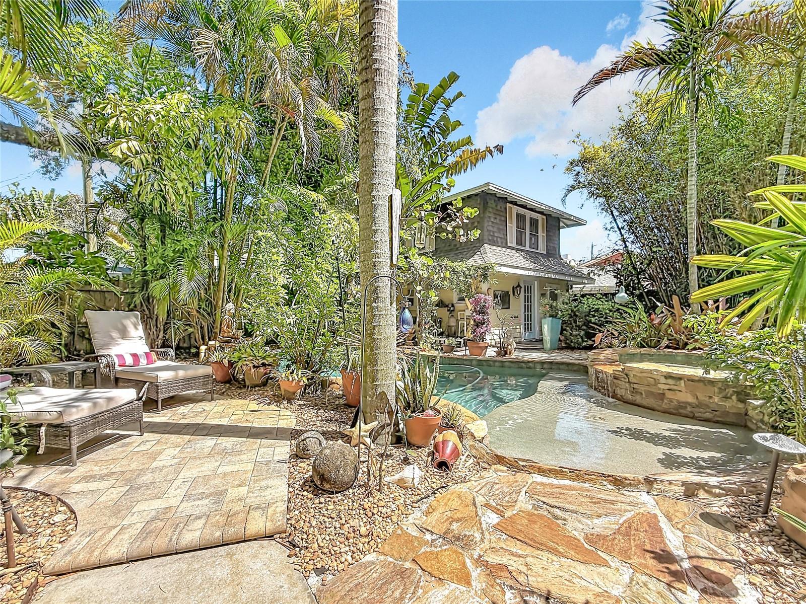 Listing photo id 42 for 315 8th Avenue Ne