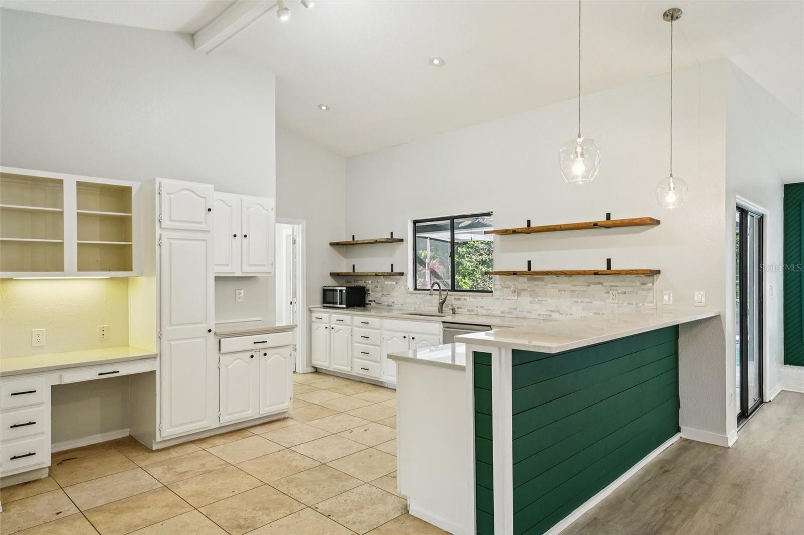 Image 11 of 59 For 3109 Lake Valencia Ln E