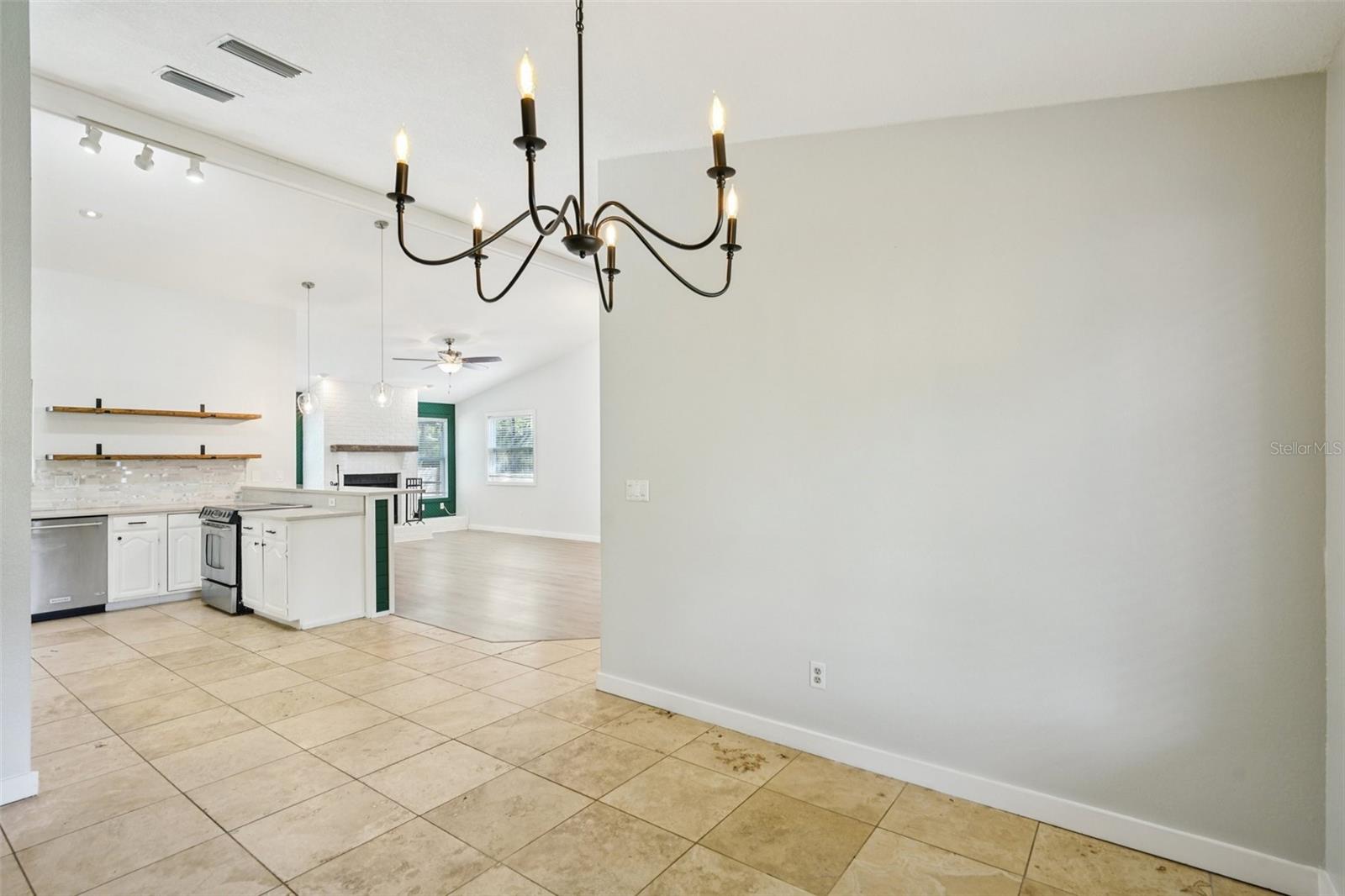 Image 16 of 59 For 3109 Lake Valencia Ln E