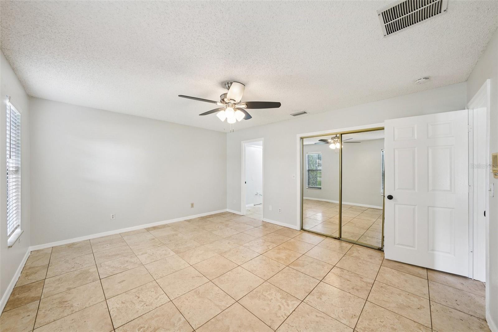 Image 19 of 59 For 3109 Lake Valencia Ln E