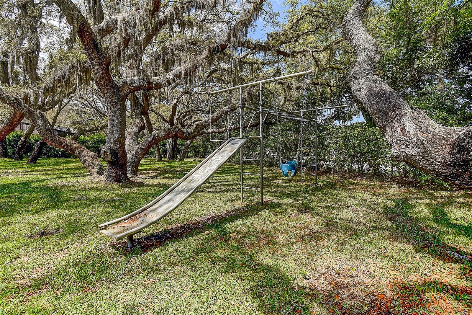 Image 41 of 50 For 2840 Pheasant Run