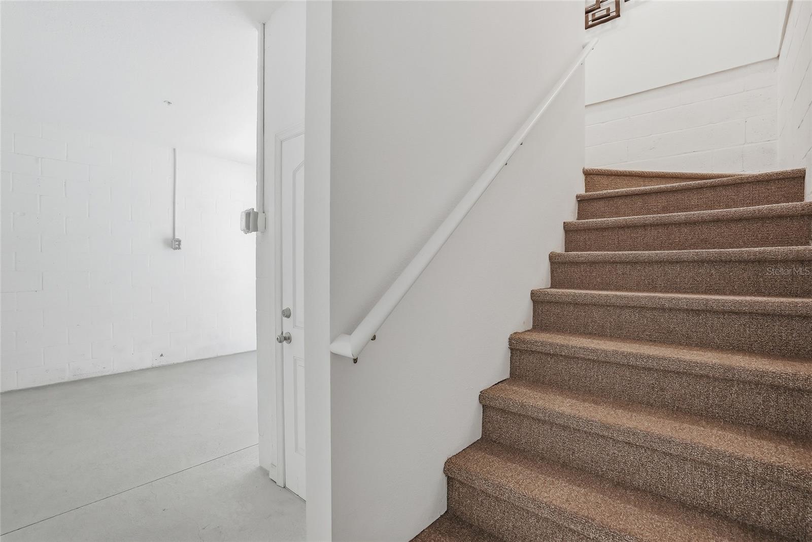 Image 12 of 58 For 5523 Yellowfin Court