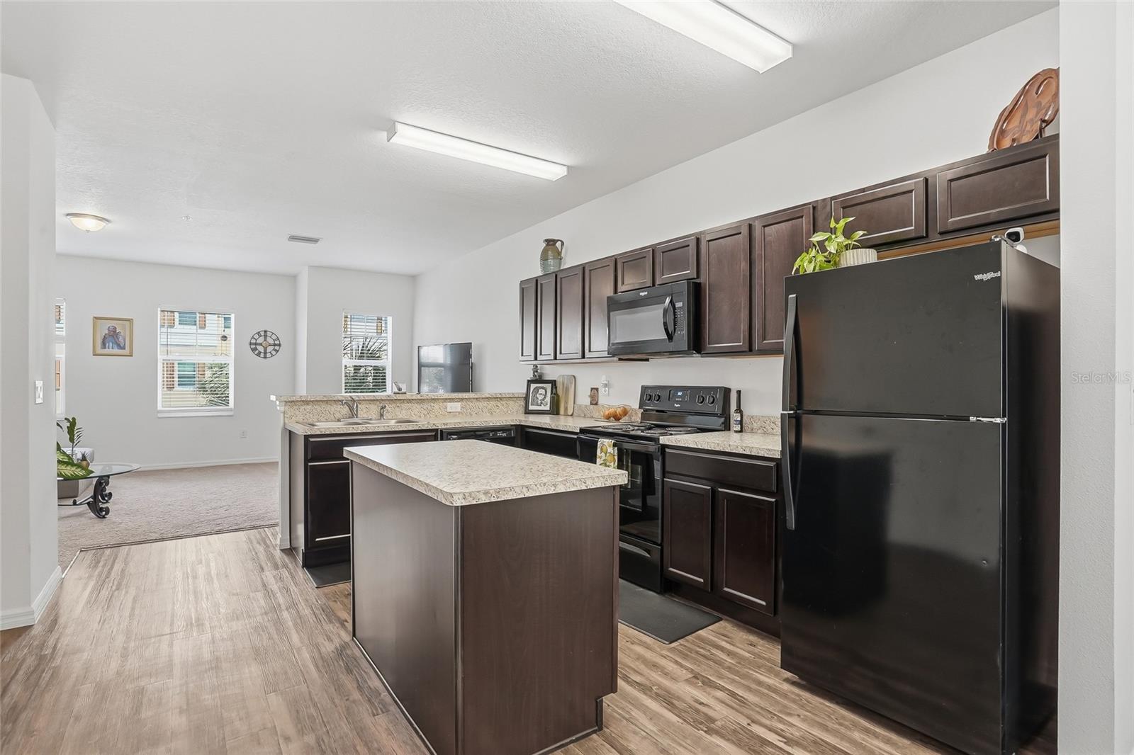 Image 17 of 58 For 5523 Yellowfin Court