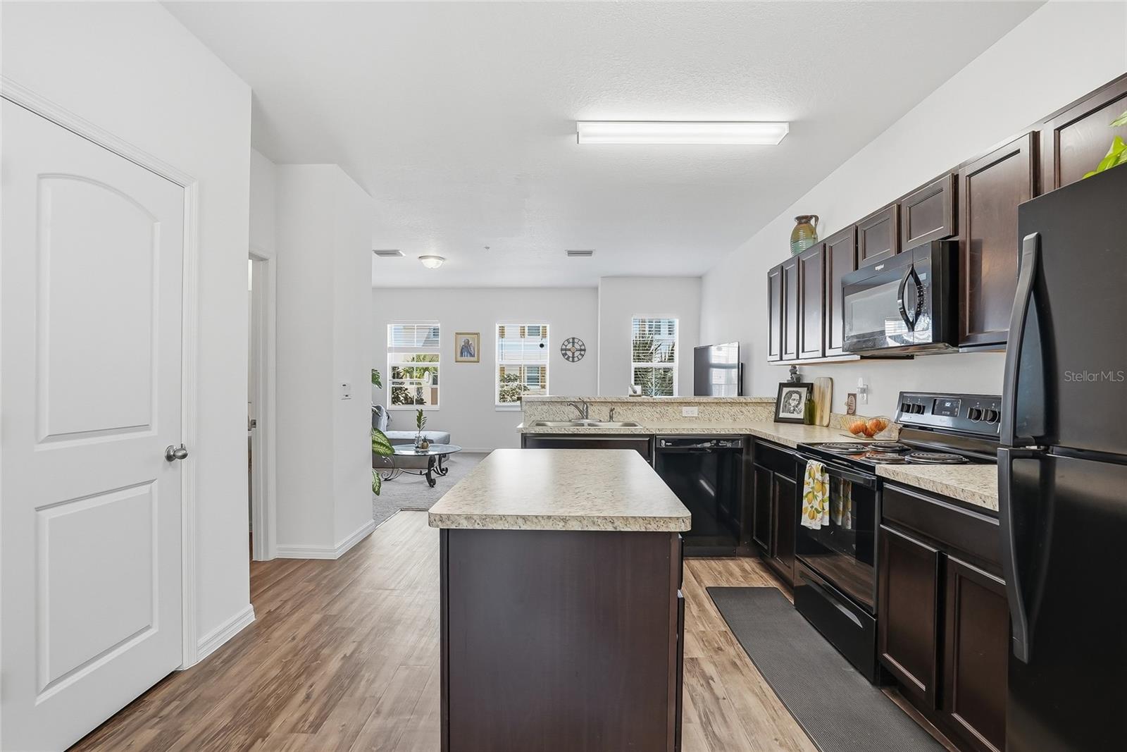 Image 19 of 58 For 5523 Yellowfin Court