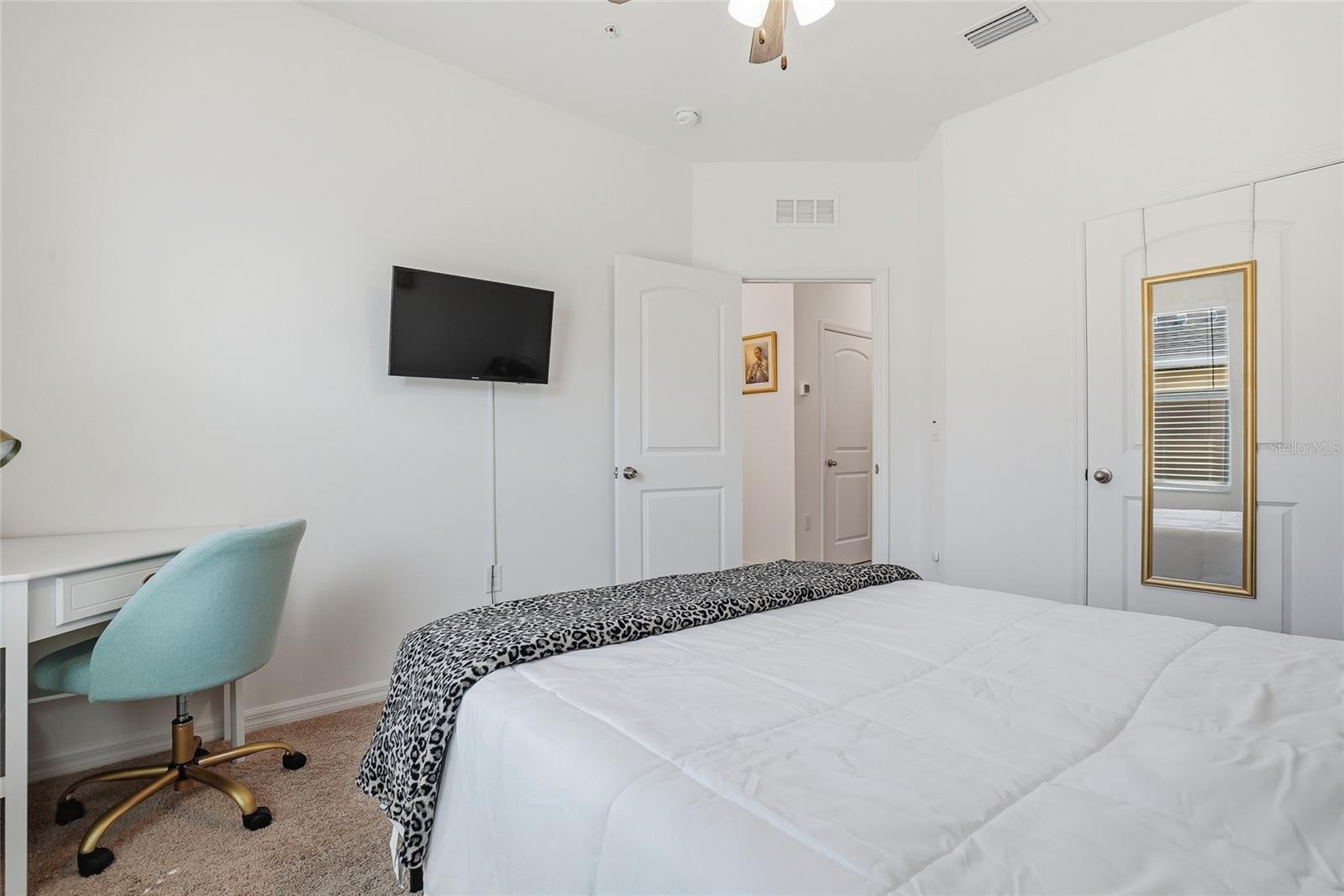 Image 31 of 58 For 5523 Yellowfin Court