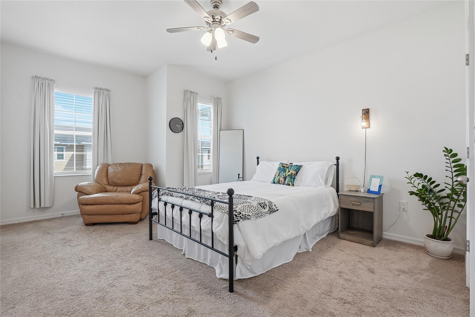 Image 36 of 58 For 5523 Yellowfin Court