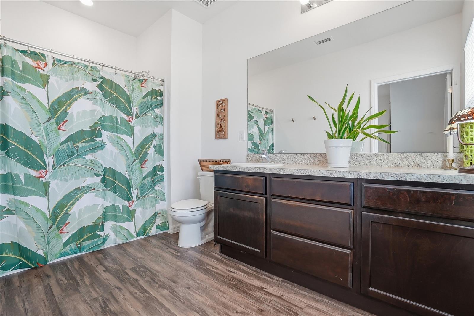 Image 39 of 58 For 5523 Yellowfin Court