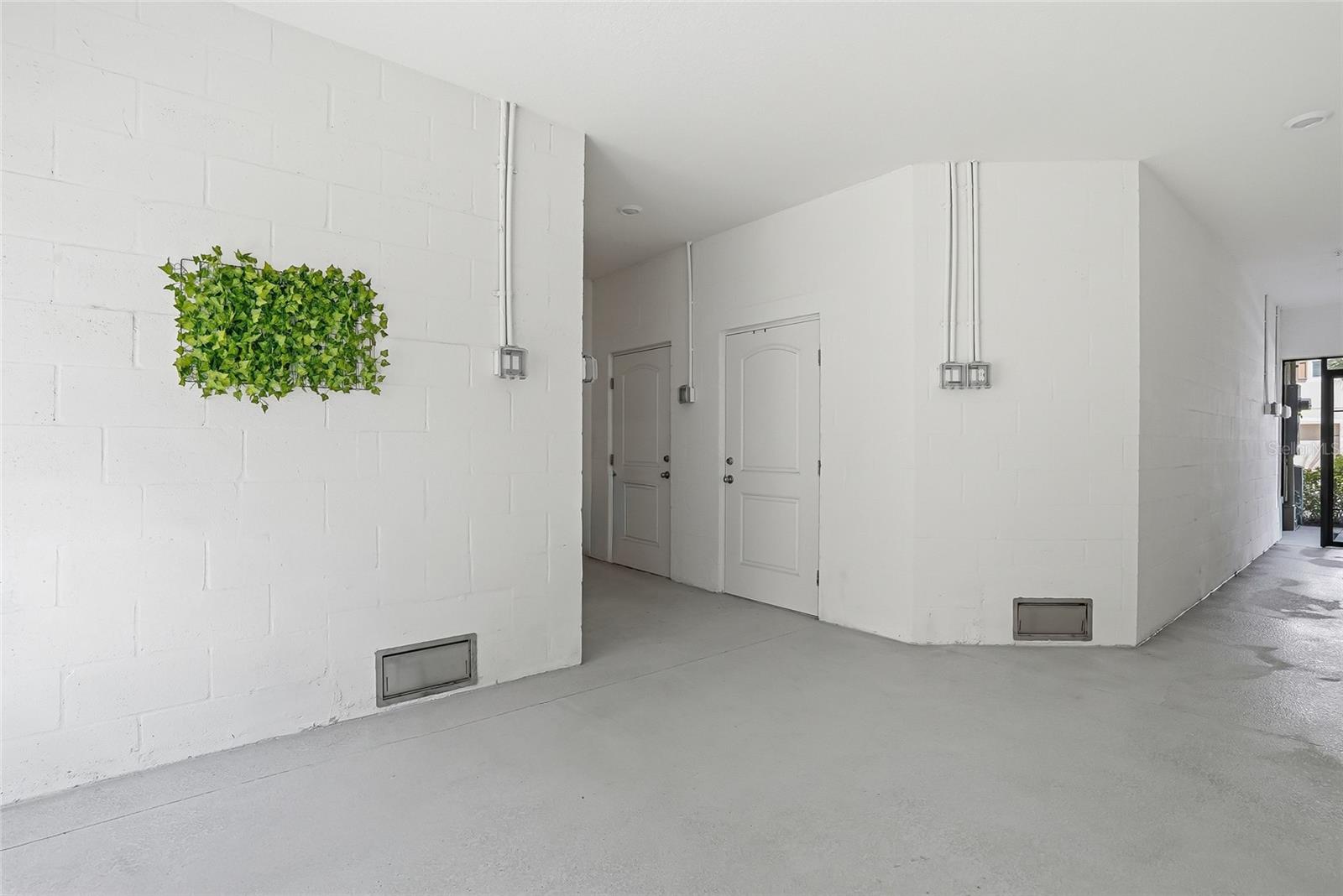 Image 9 of 58 For 5523 Yellowfin Court