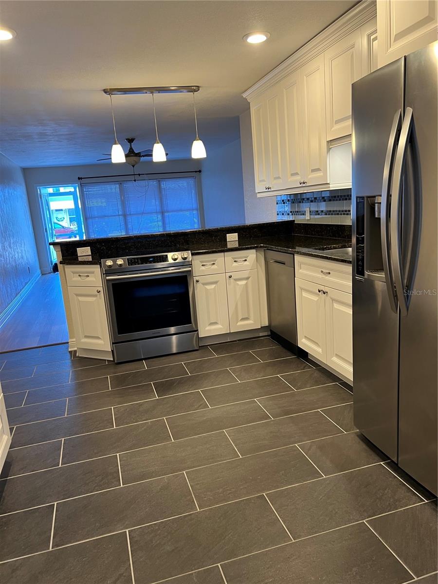 Image 4 of 14 For 4061 55th Way N 942