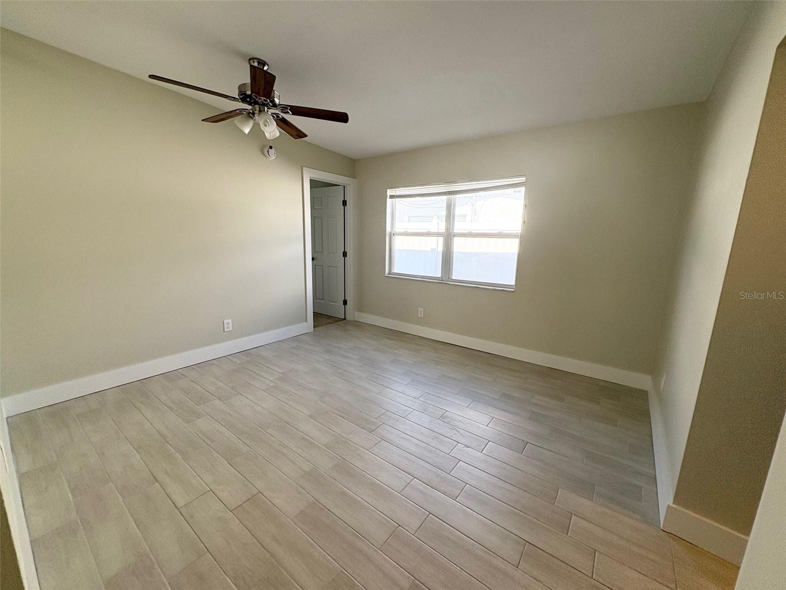 Image 11 of 30 For 736 86th Avenue N