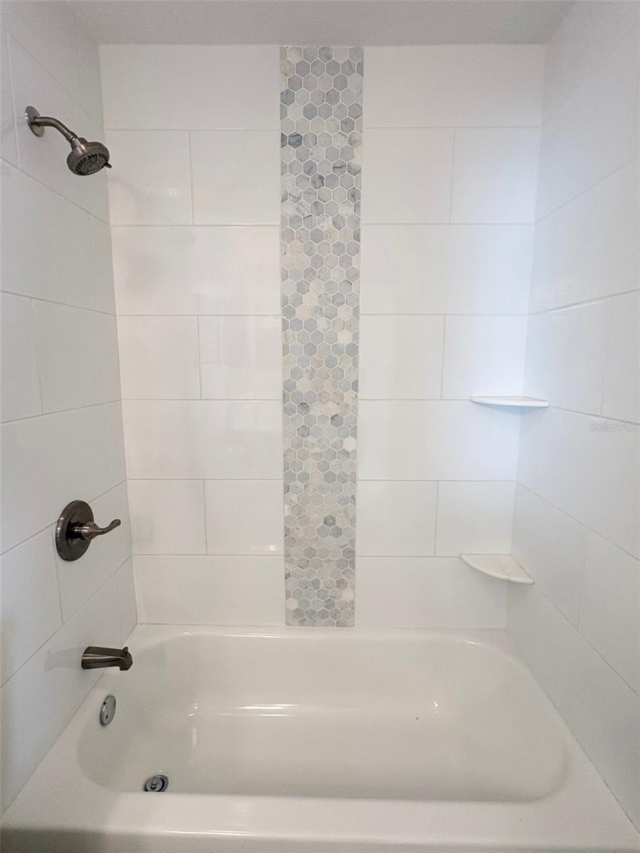 Image 18 of 30 For 736 86th Avenue N