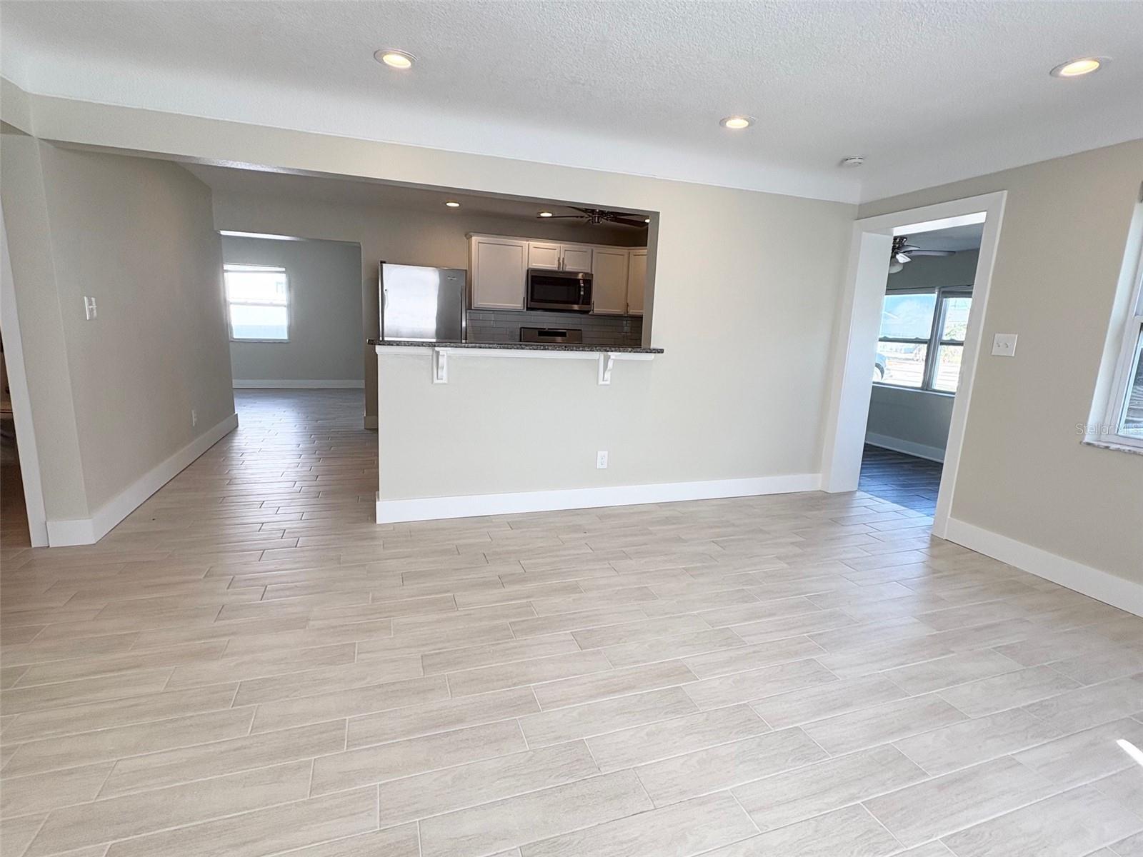 Image 4 of 30 For 736 86th Avenue N