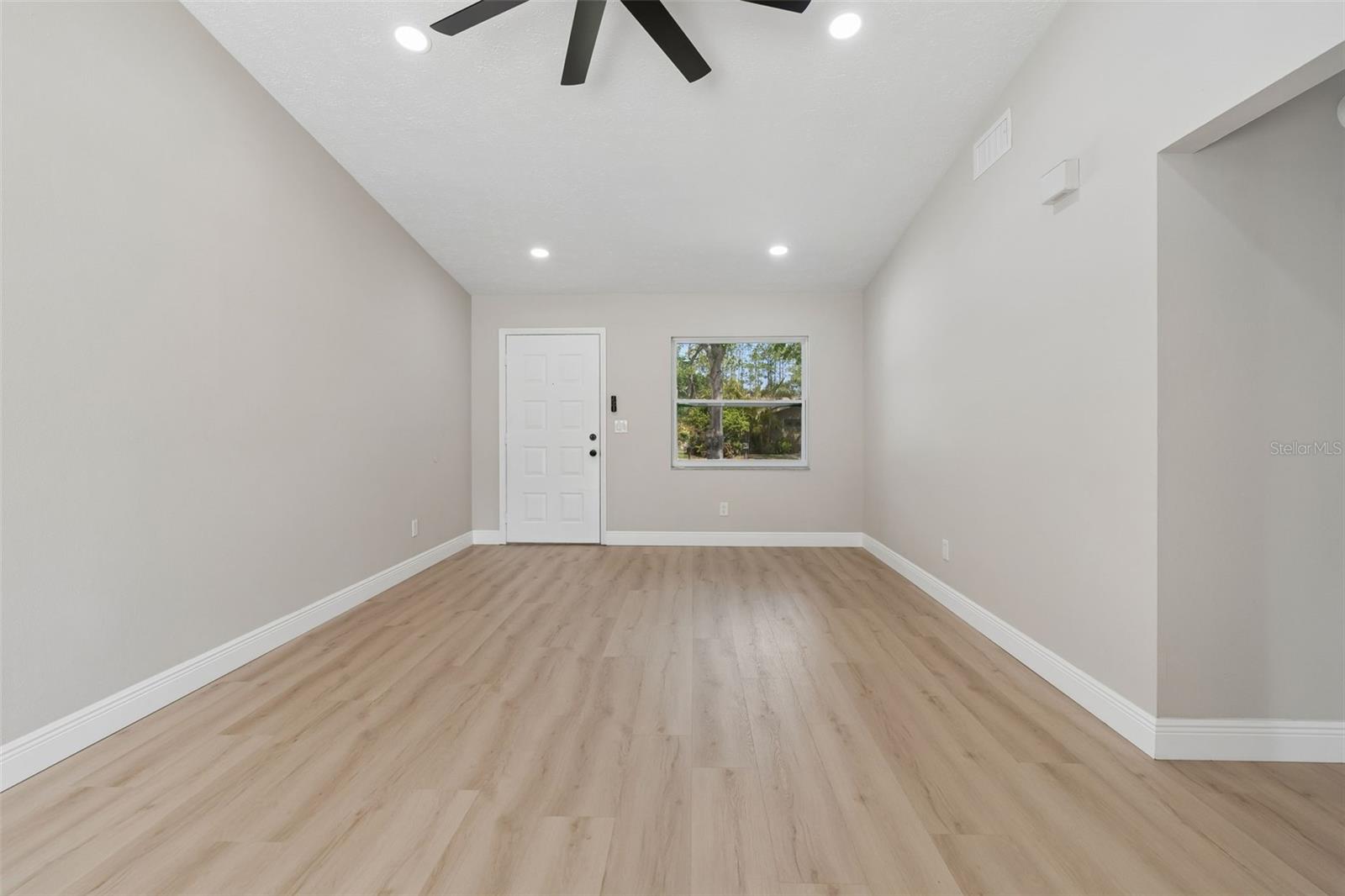 Image 10 of 63 For 5522 Pentail Circle