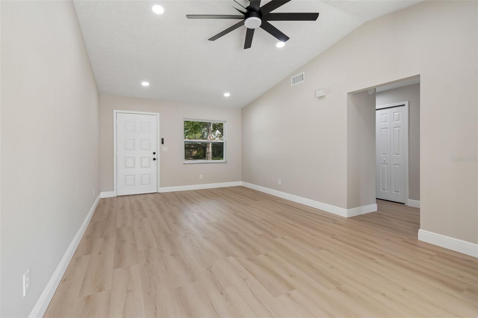 Image 11 of 63 For 5522 Pentail Circle