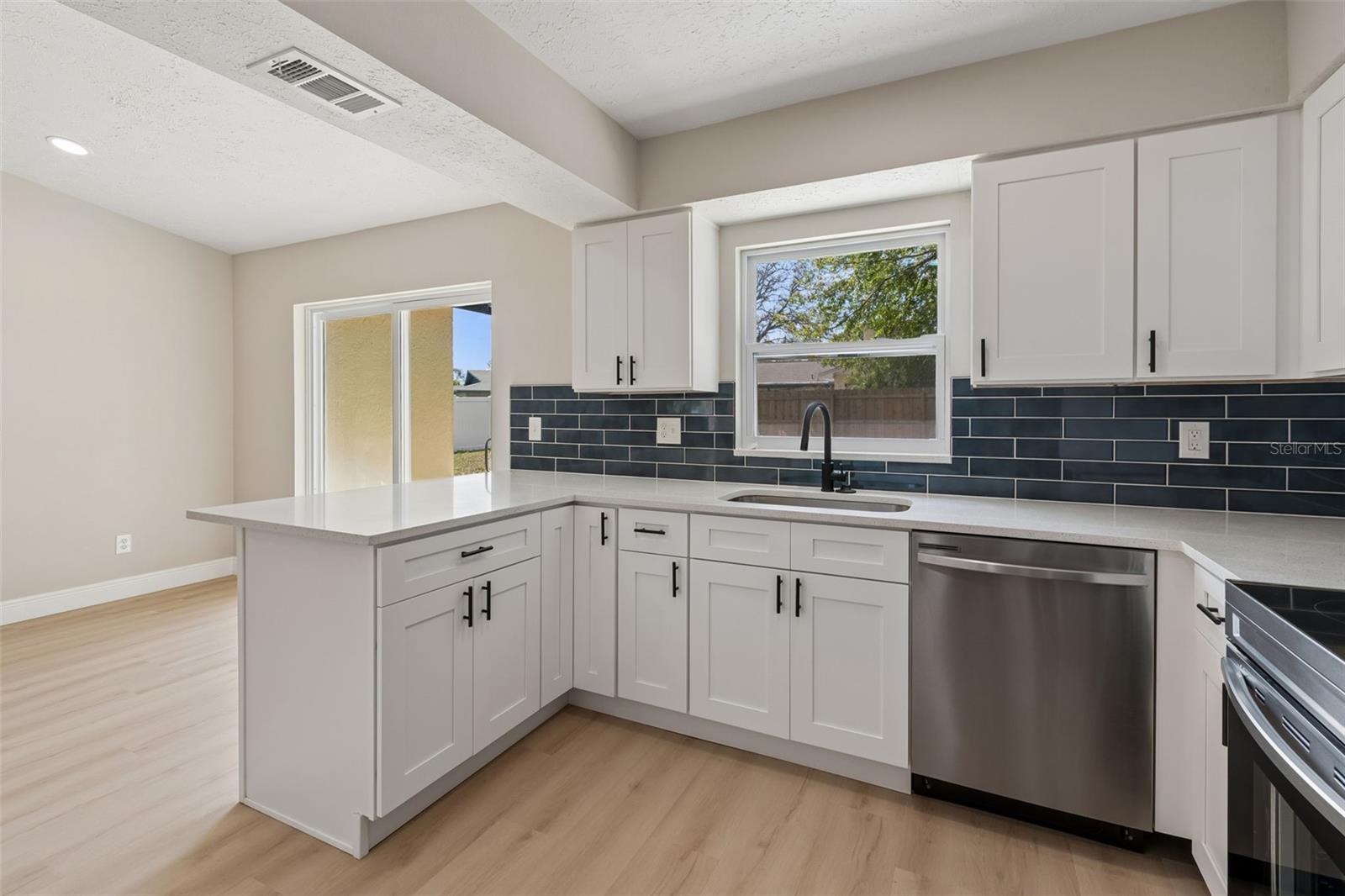 Image 18 of 63 For 5522 Pentail Circle