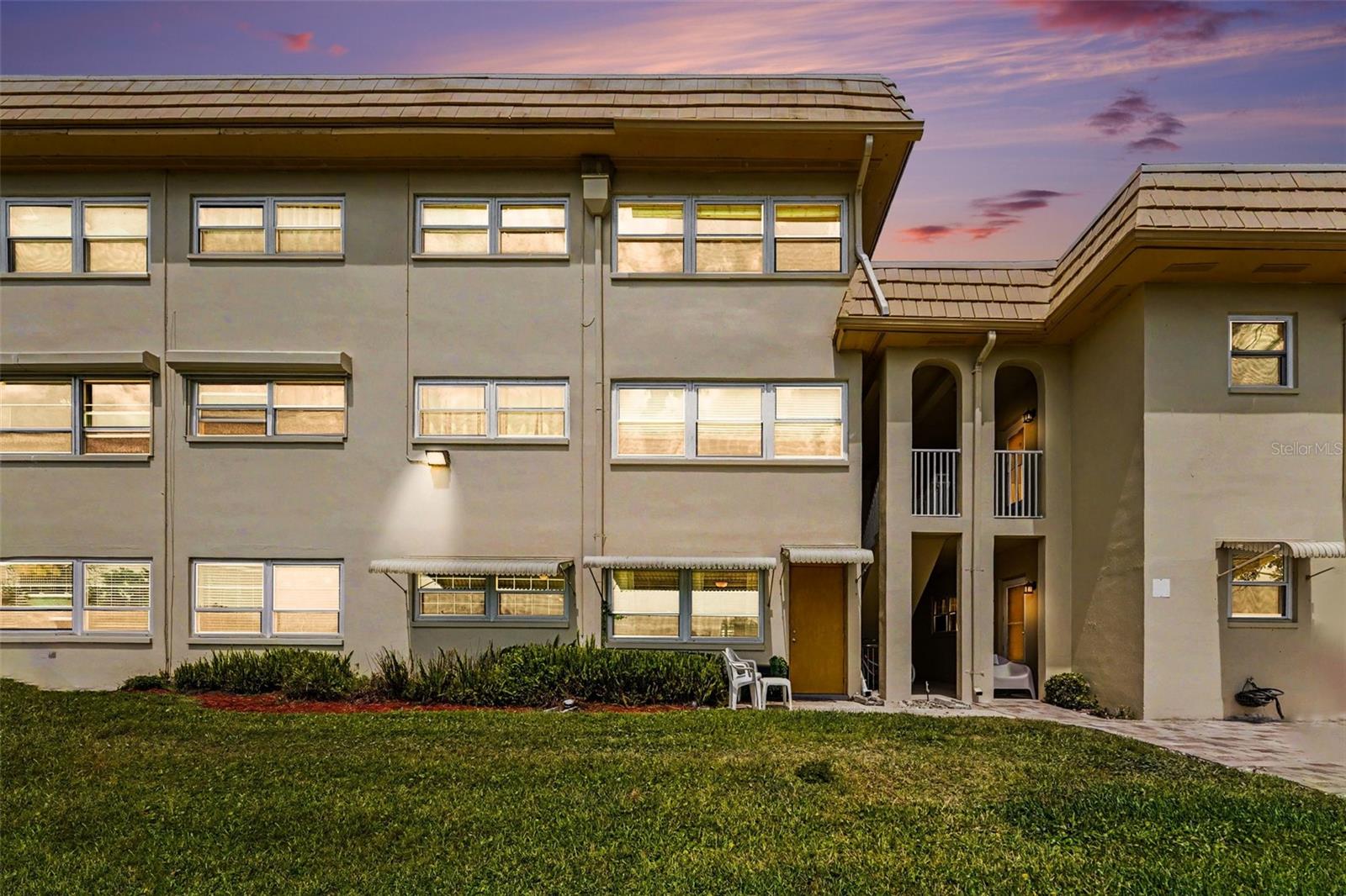 Image 27 of 30 For 3850 13th Avenue N 106