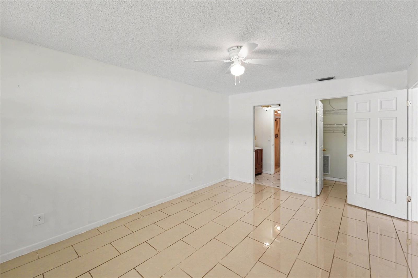 Image 6 of 30 For 3850 13th Avenue N 106